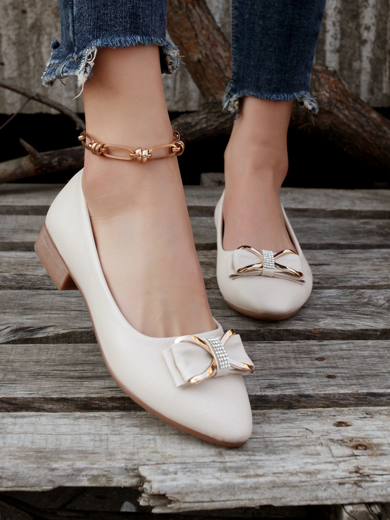 Women Bow & Rhinestone Decor Flats, Fashionable White Slip-On Flats