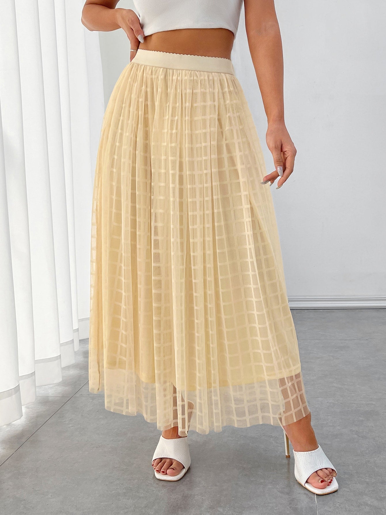 Scallop Waistband Geo Mesh Overlay Skirt