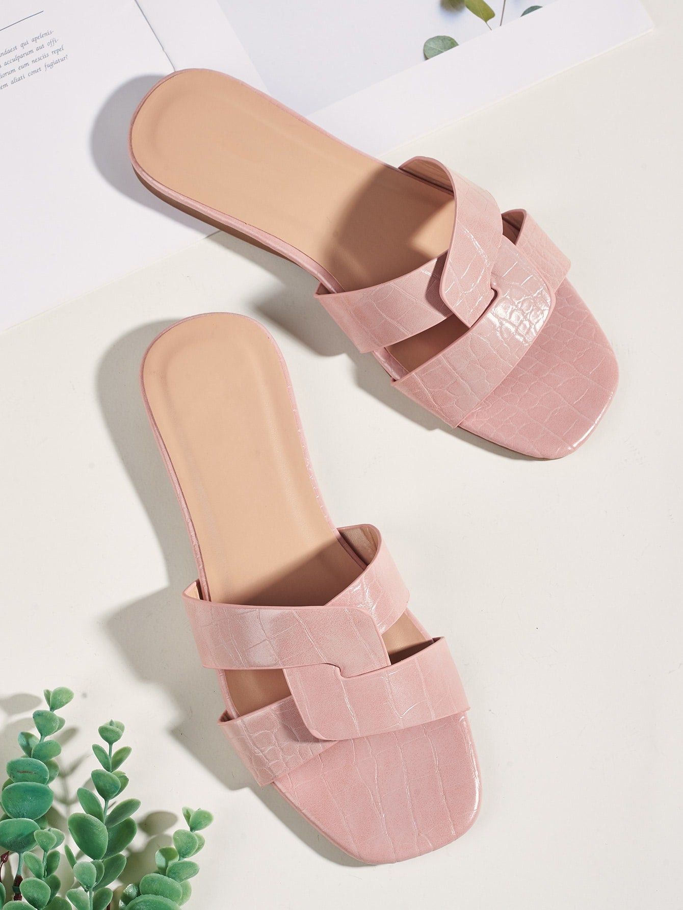 Women Crocodile Embossed Cut Out Flat Sandals, Fashion Pink Slide Sandals