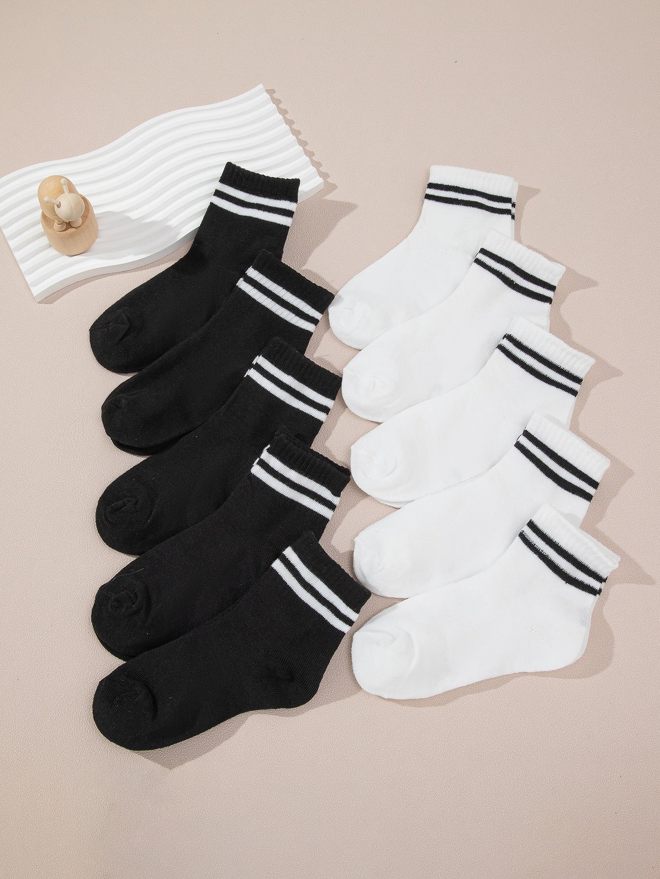 10pairs Kids Striped Pattern Casual Crew Socks For Daily Life