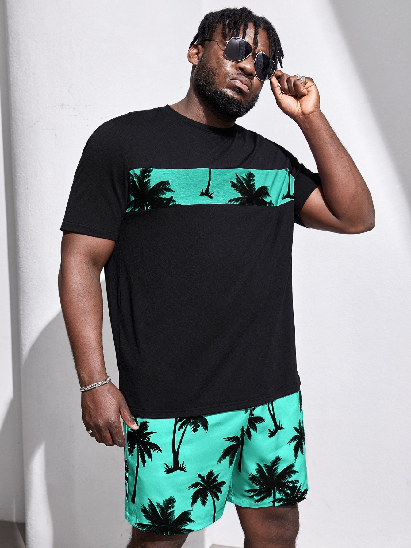 Men Plus Coconut Tree Print Tee & Shorts