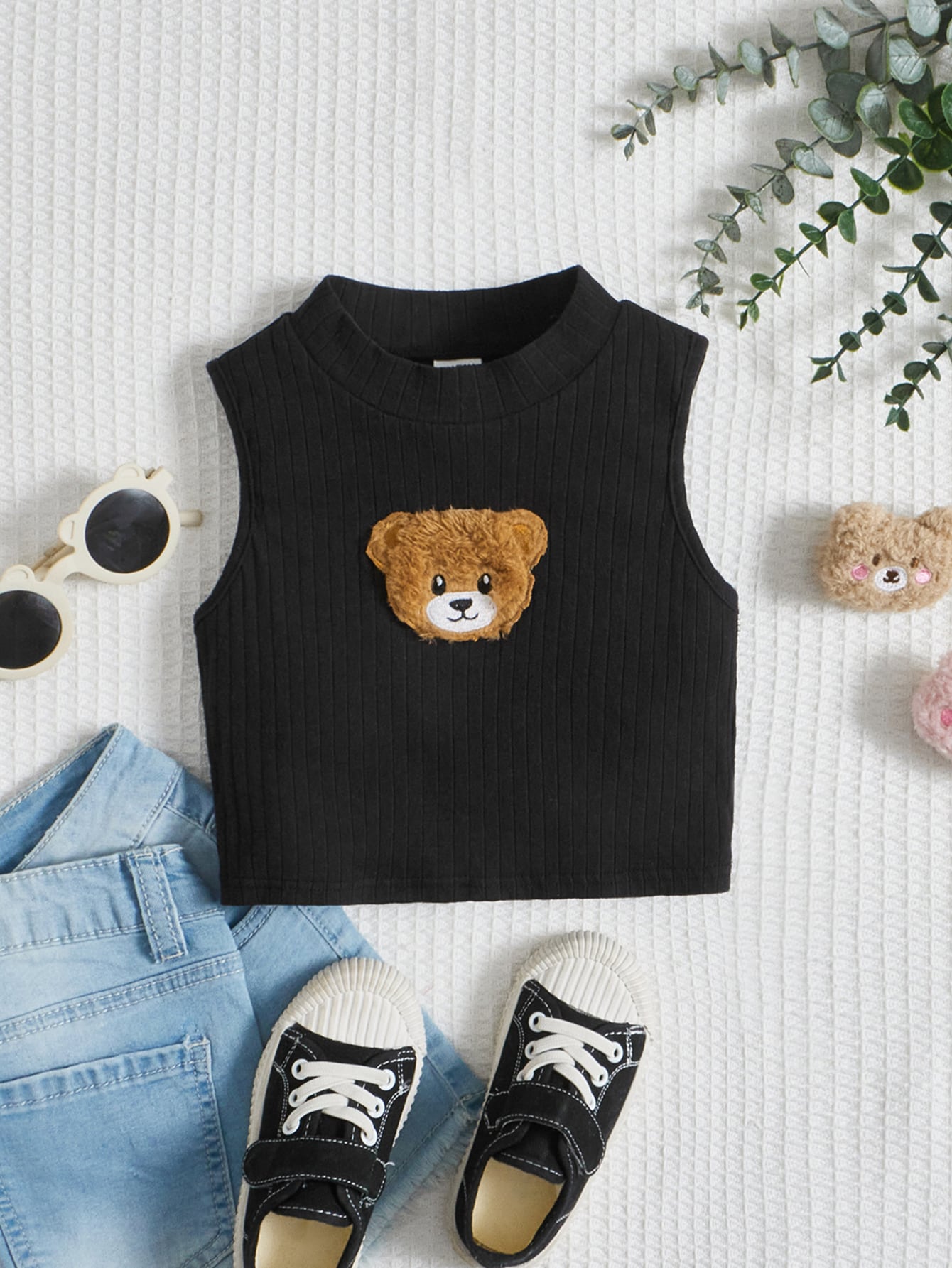 Solid Color Small Turtleneck Short Young Girl Bear Sticker Detail Tank Top For Summer