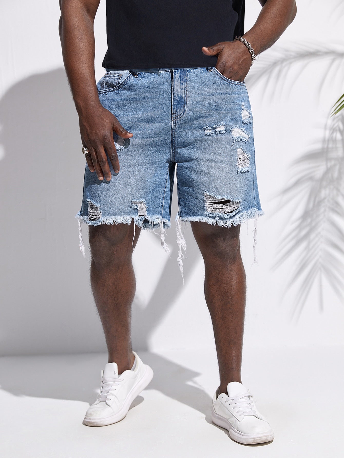 Men Plus Cotton Ripped Raw Hem Denim Shorts