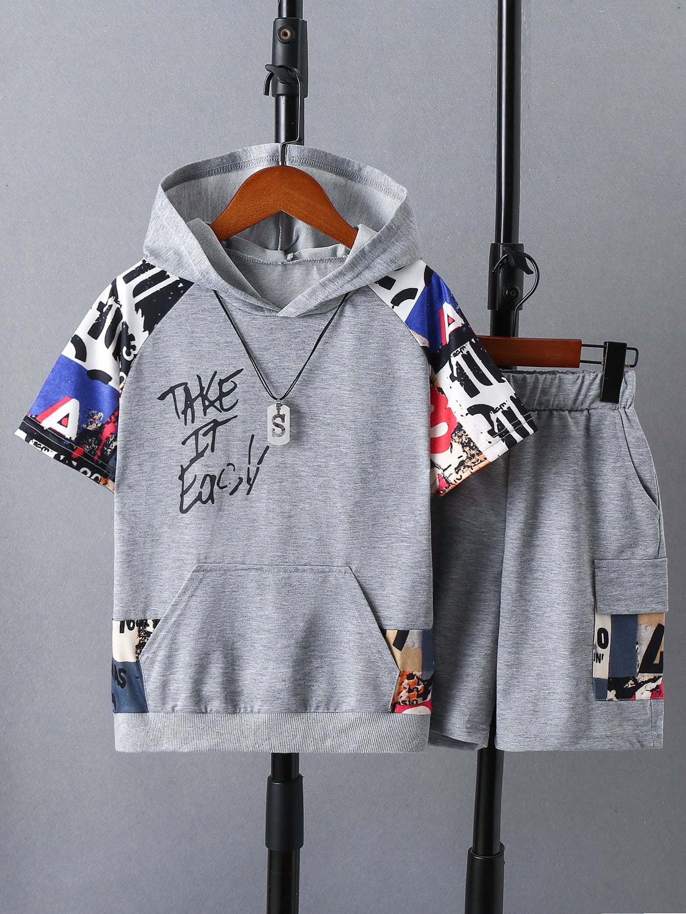 Tween Boy Letter Graphic Raglan Sleeve Hoodie & Shorts