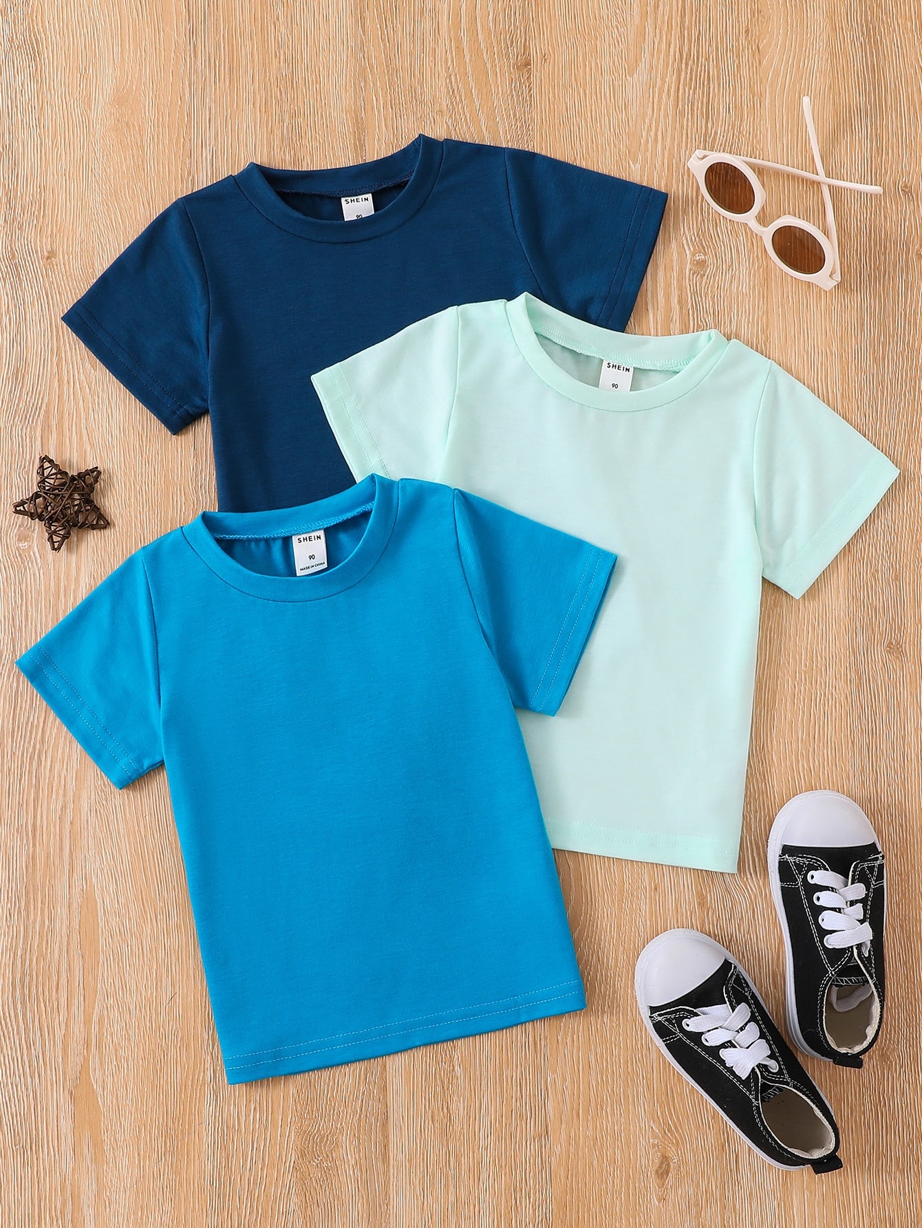 Young Boy 3pcs Solid Round Neck Tee