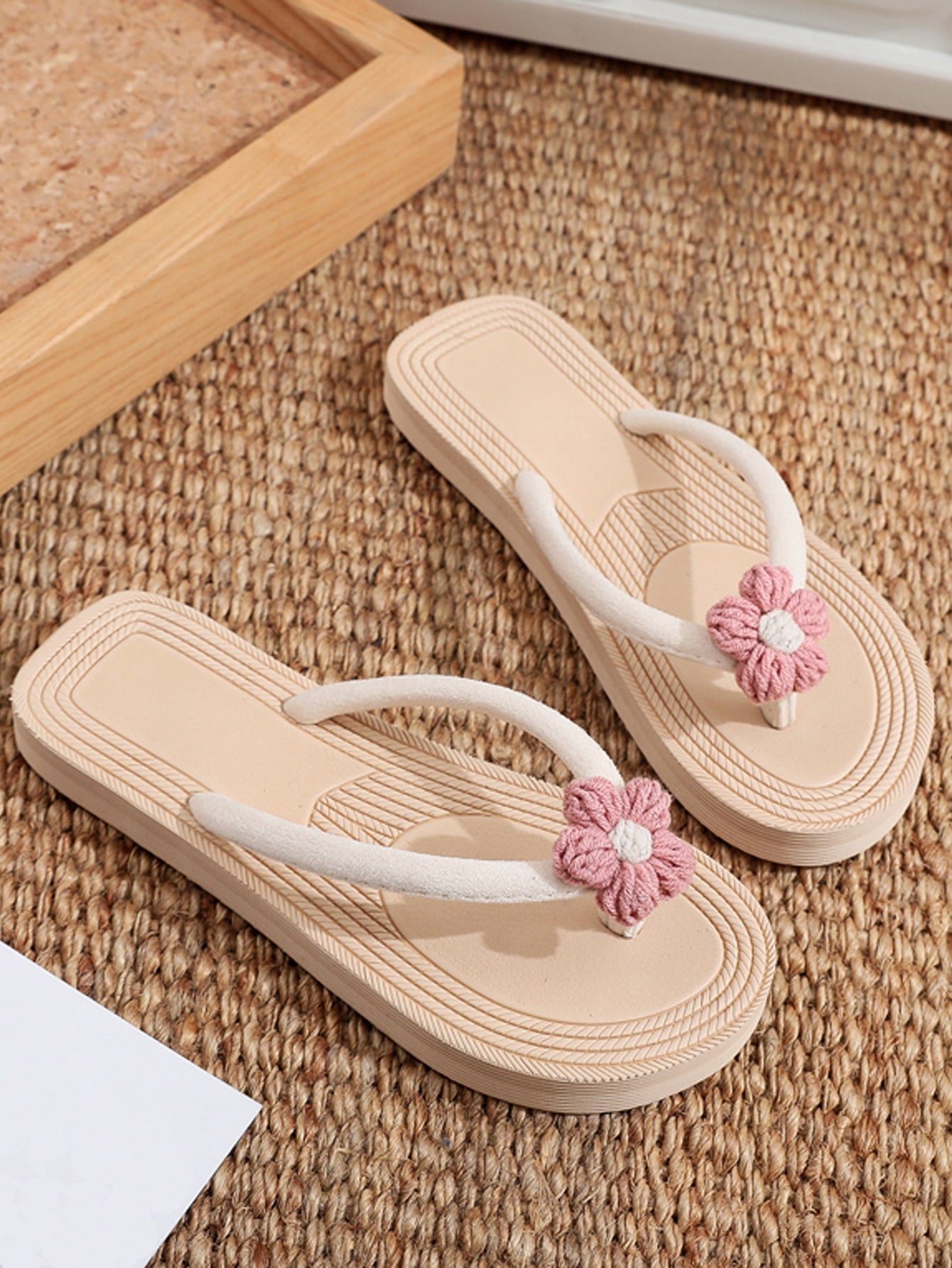 Women Flower Decor Flip-Flops, Fabric Fashion Flip-Flops