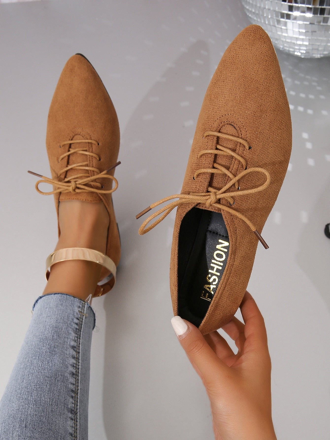 Minimalist Lace-up Front Faux Suede Oxford Shoes