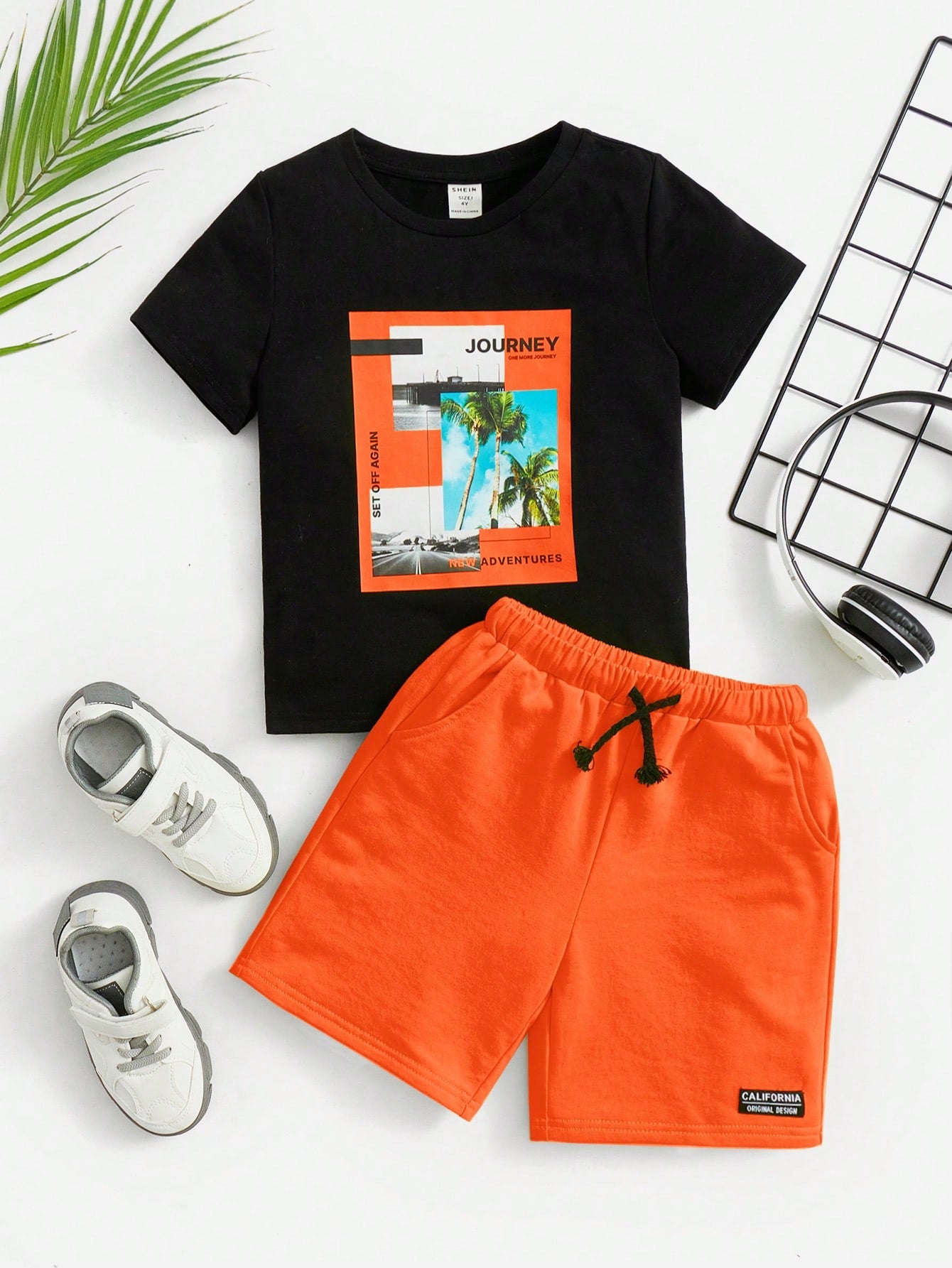 Young Boy Coconut Tree & Letter Graphic Tee & Shorts