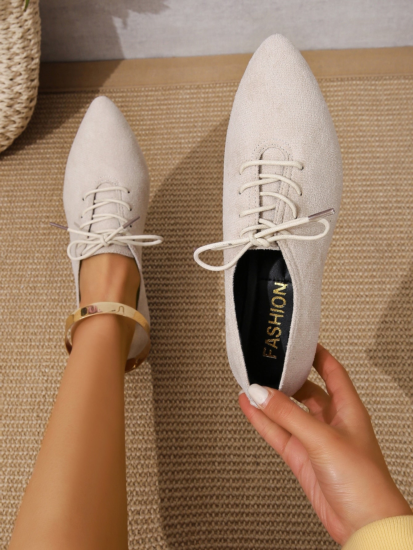 Minimalist Lace-up Front Faux Suede Oxford Shoes