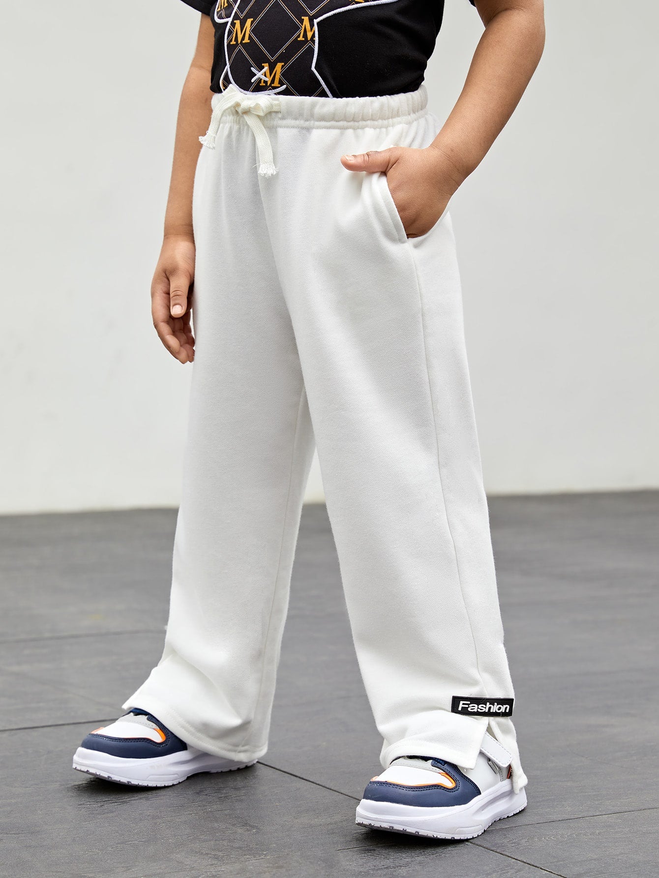 Young Boy Letter Patched Detail Drawstring Waist Split Hem Sweatpants