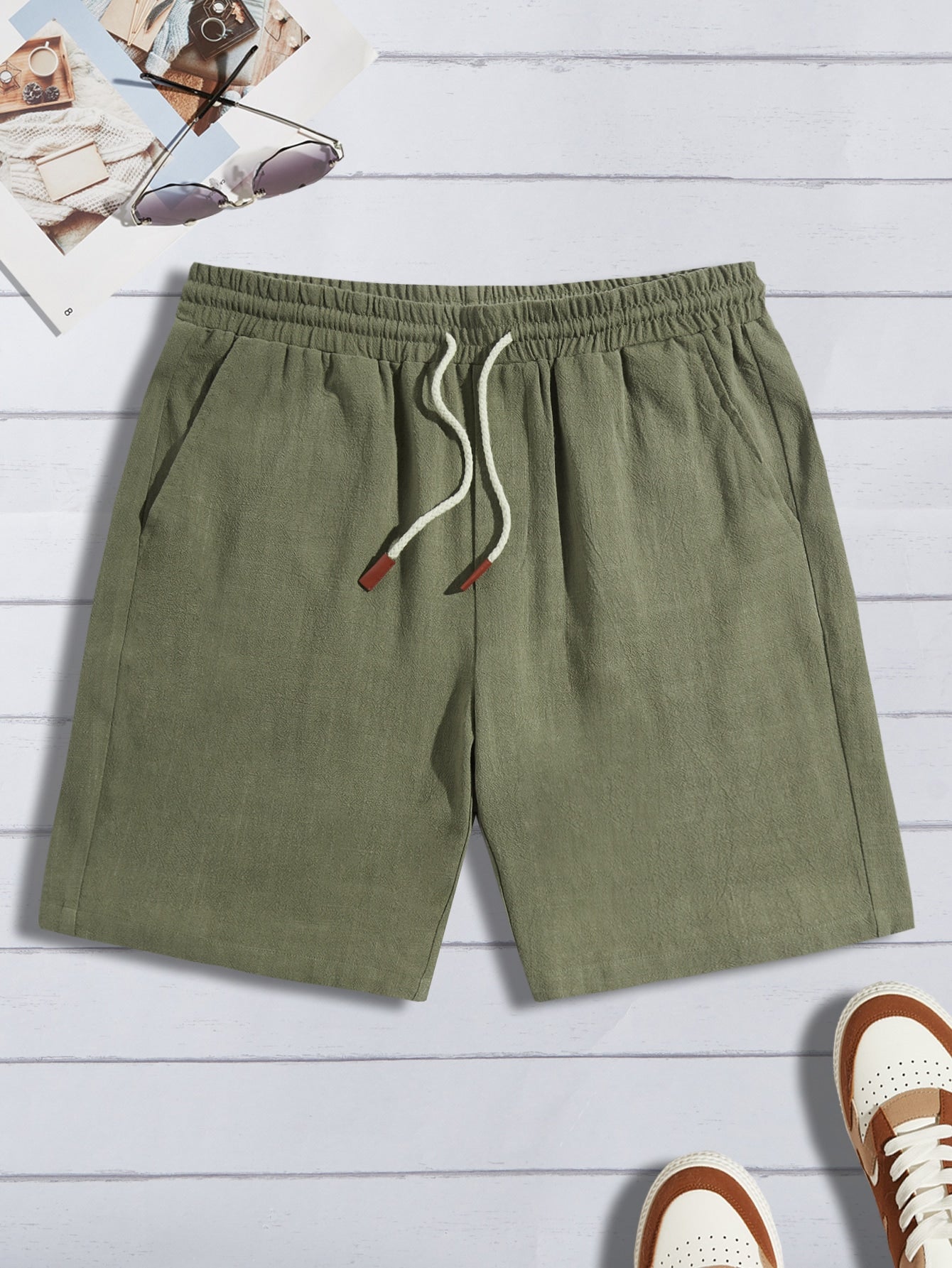 Men Drawstring Waist Slant Pocket Shorts