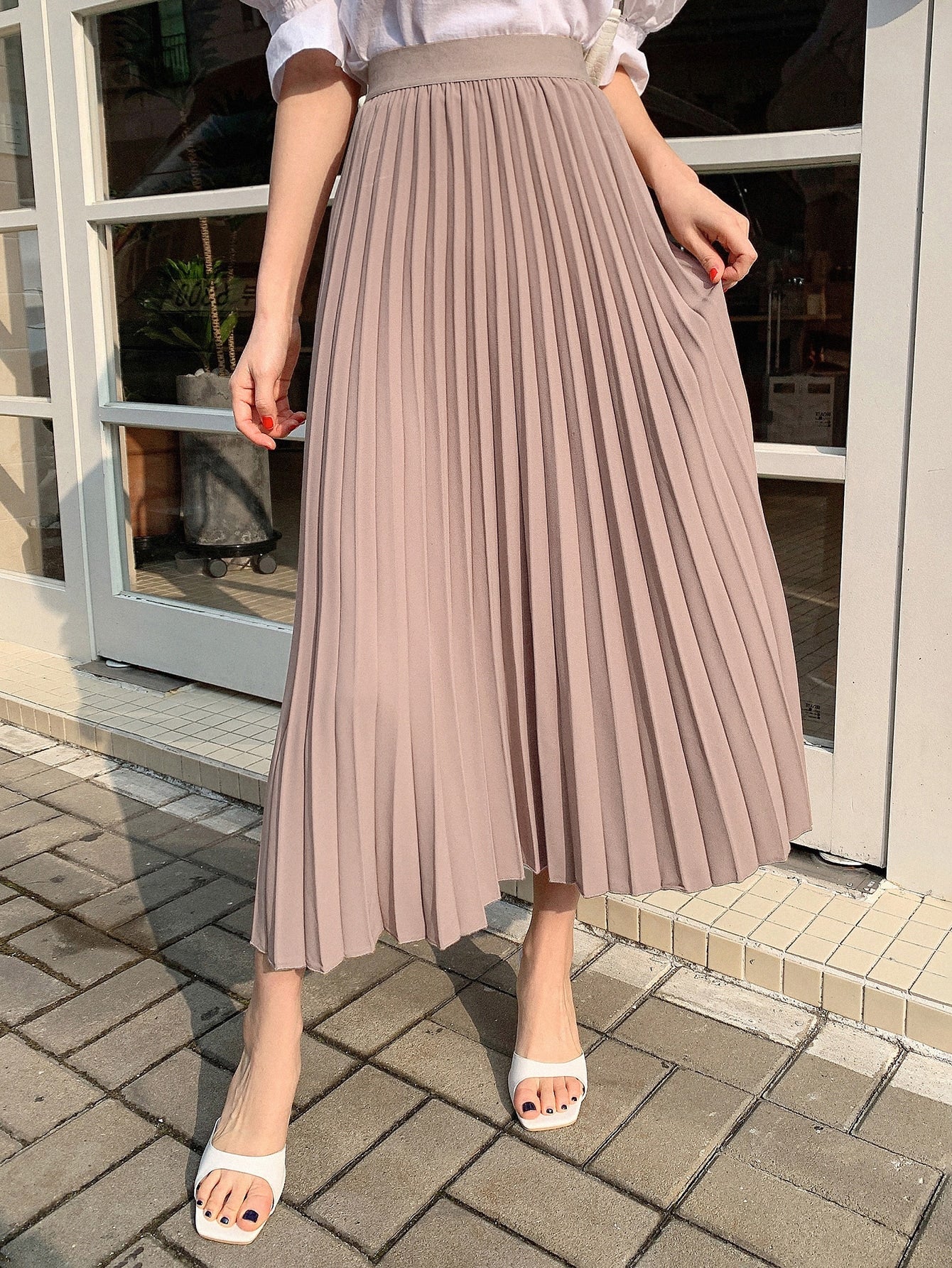 DAZY Solid Color High Waisted Pleated Skirt