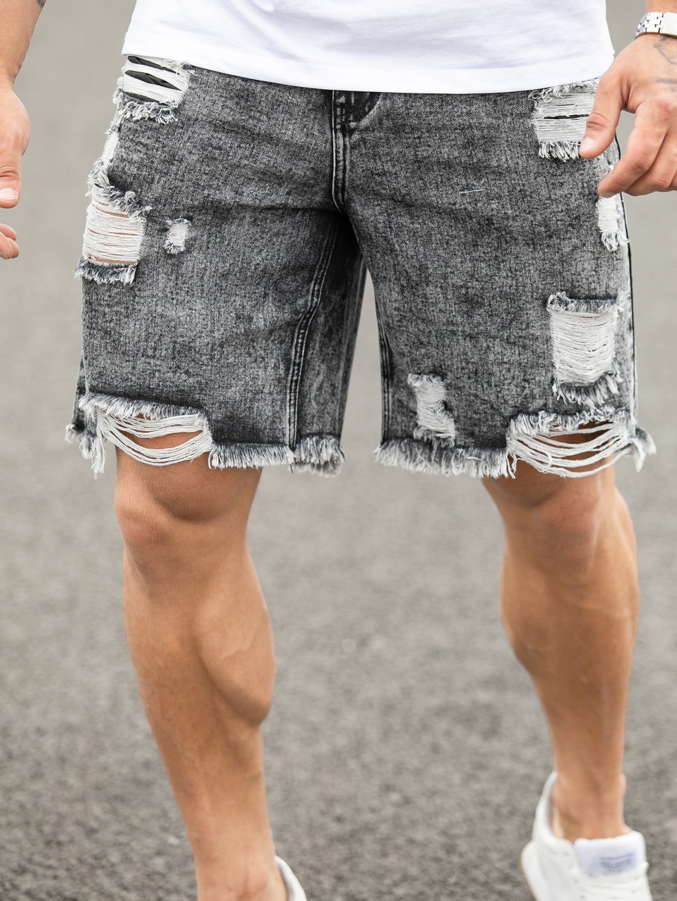 Loose Fit Men's Ripped Frayed Raw Edge Trim Denim Shorts