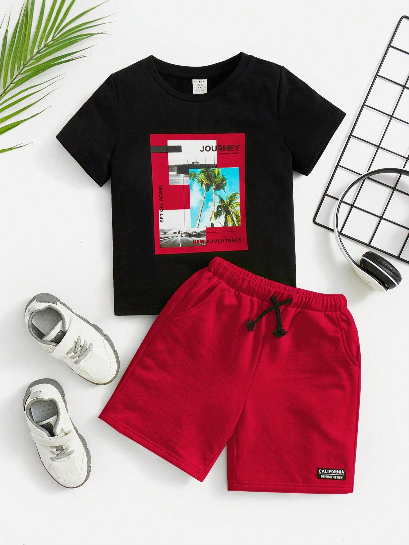 Young Boy Coconut Tree & Letter Graphic Tee & Shorts