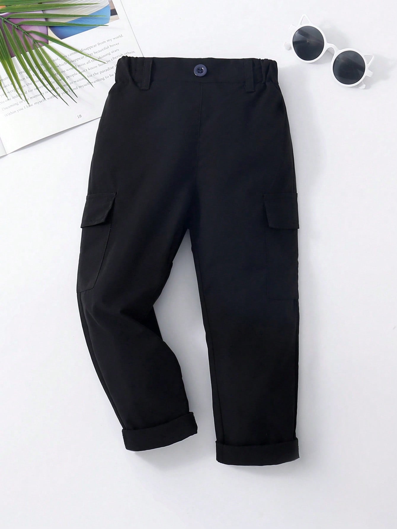 Young Boy Solid Color Casual Elastic Waist Cargo Pants With Comfortable Flip Pockets, Suitable For Daily Wear, Beach Vacation And Summer Parties, Spring/Autumn