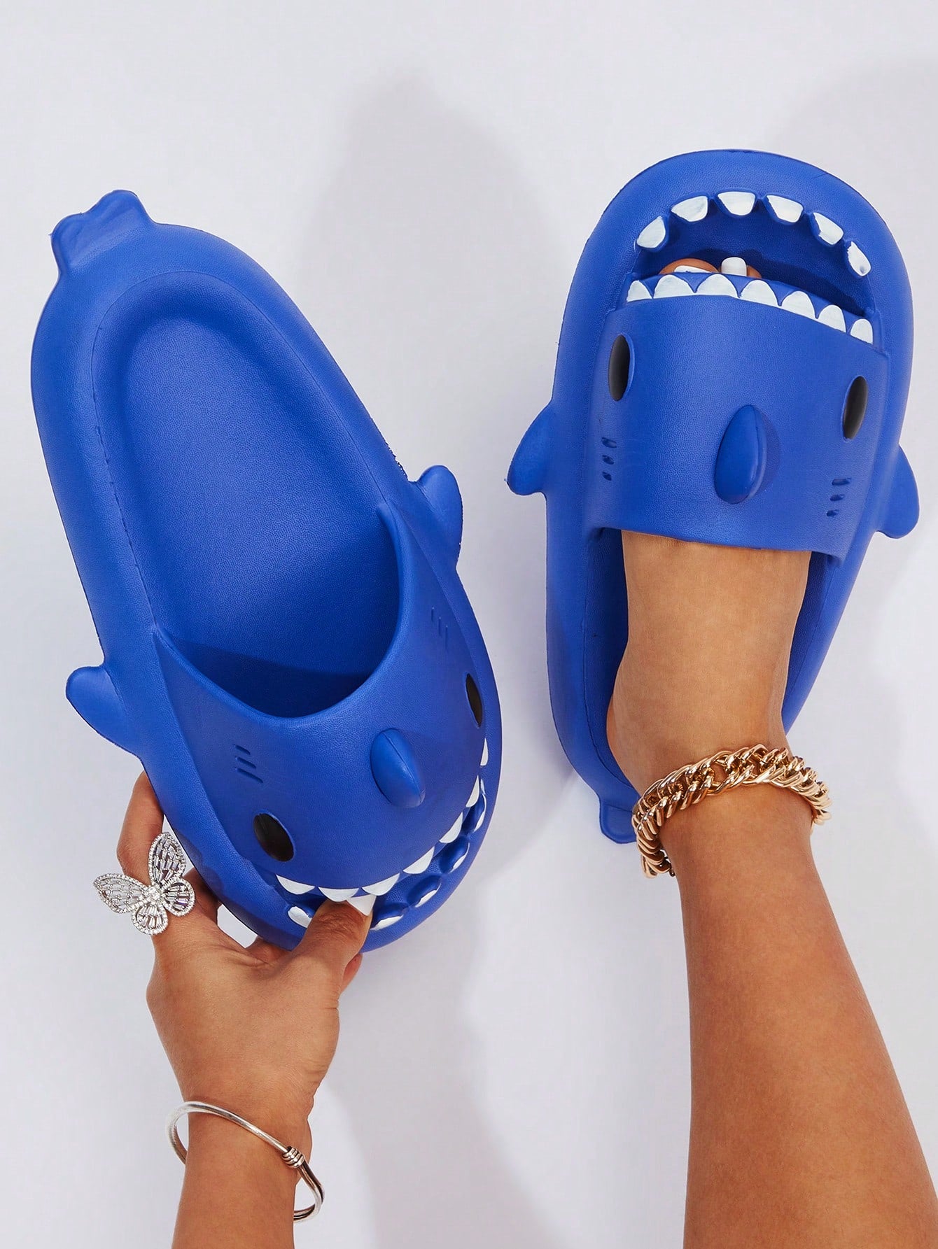 Fashion Blue Slippers For Women, Cartoon Shark Design Slides