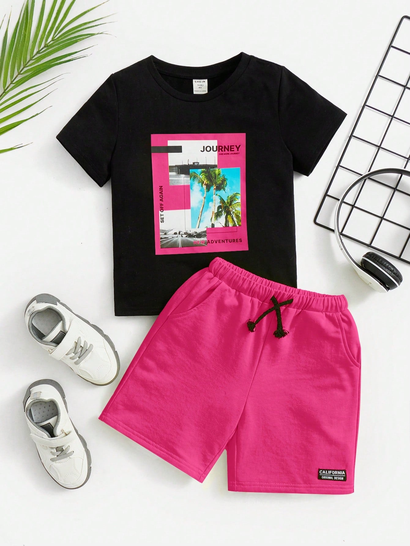 Young Boy Coconut Tree & Letter Graphic Tee & Shorts