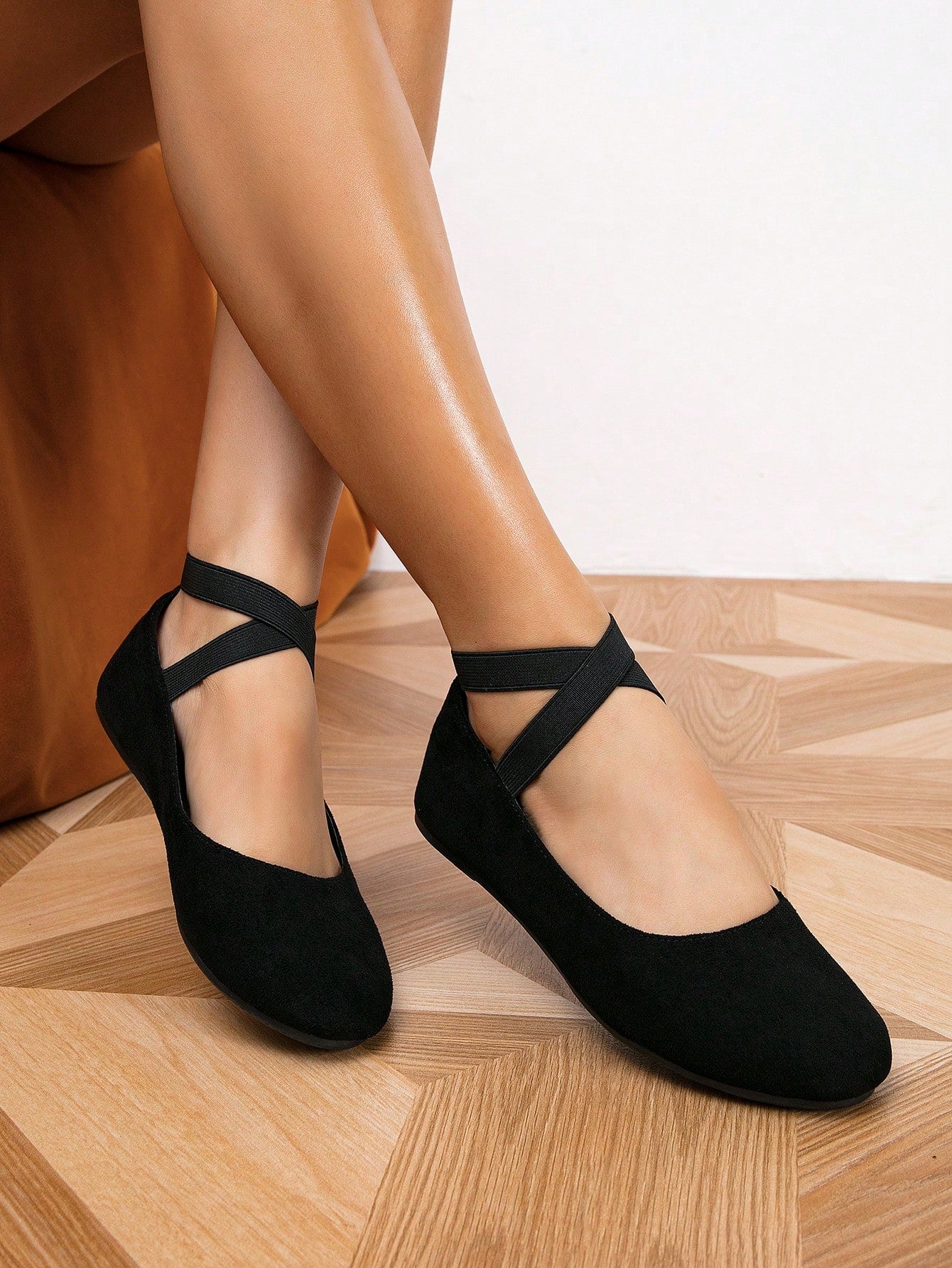 Women Minimalist Crossover Strap Ballet Flats, Fashion Outdoor Faux Suede Flats