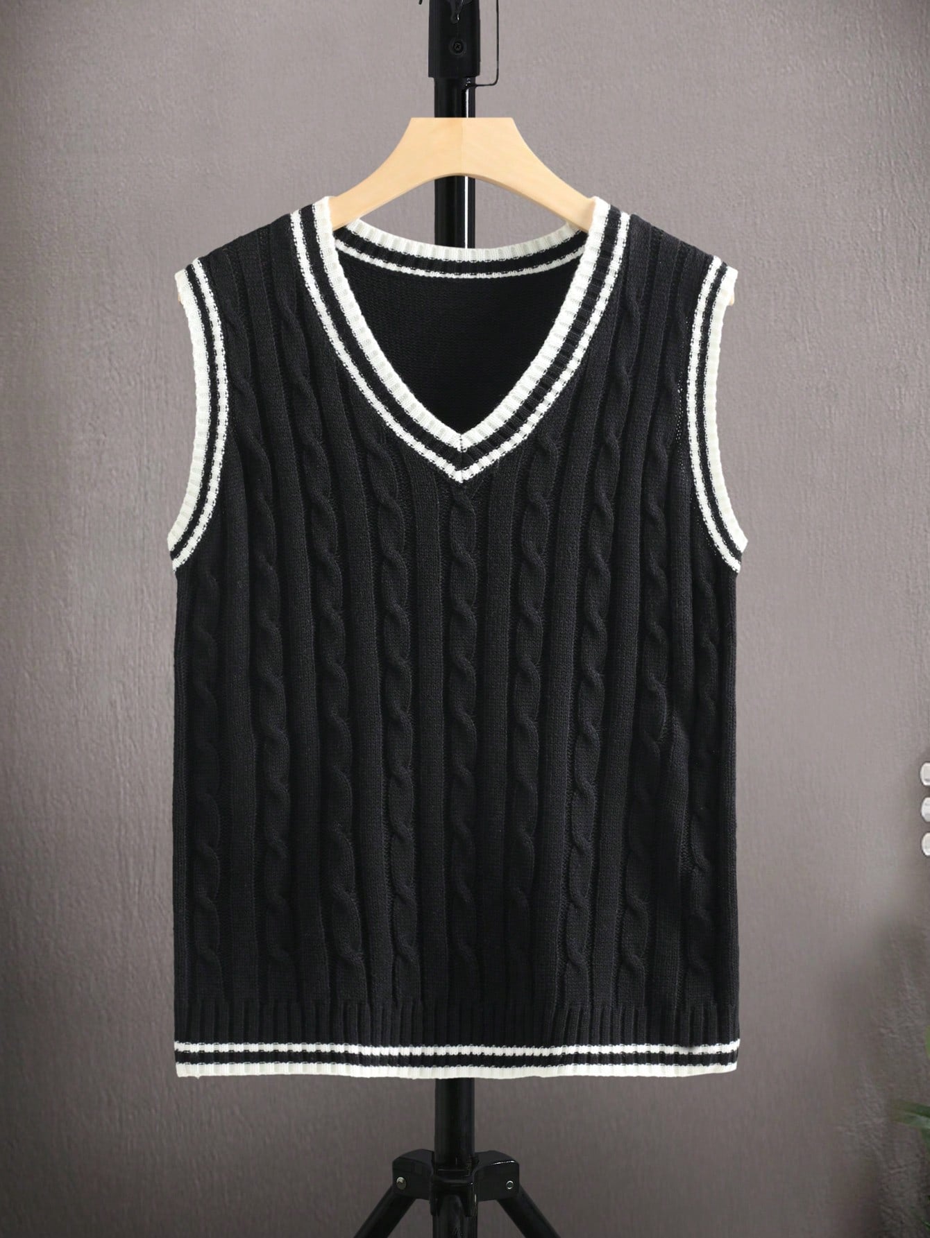 Men Cable Knit Contrast Trim Sweater Vest