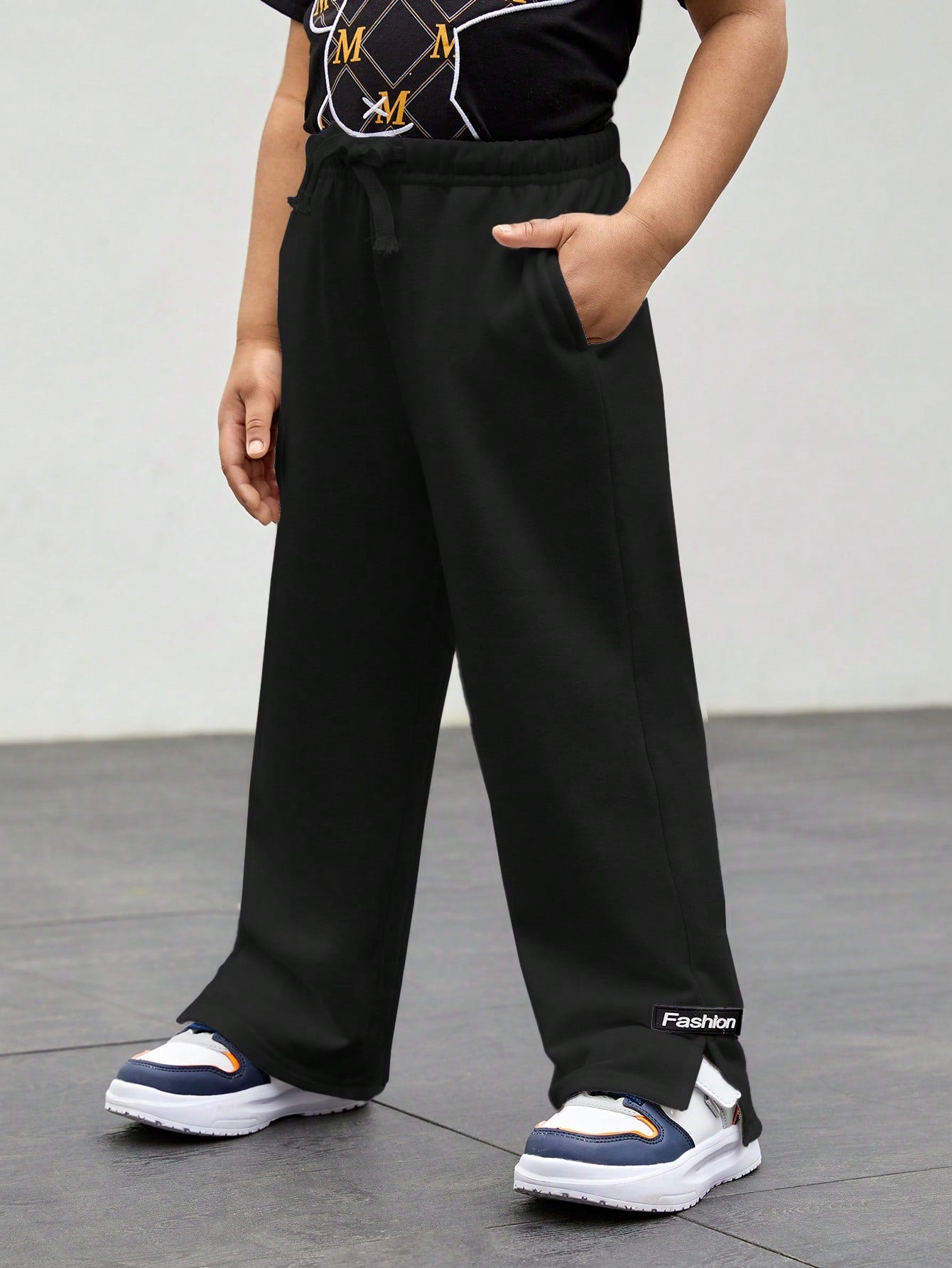 Young Boy Letter Patched Detail Drawstring Waist Split Hem Sweatpants