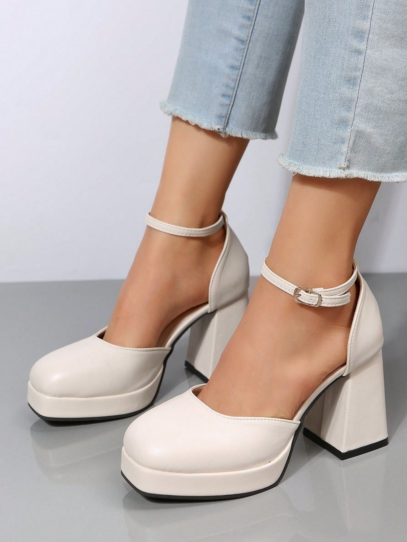 Women Minimalist Ankle Strap Pumps, Square Toe Chunky Heeled Elegant Pumps