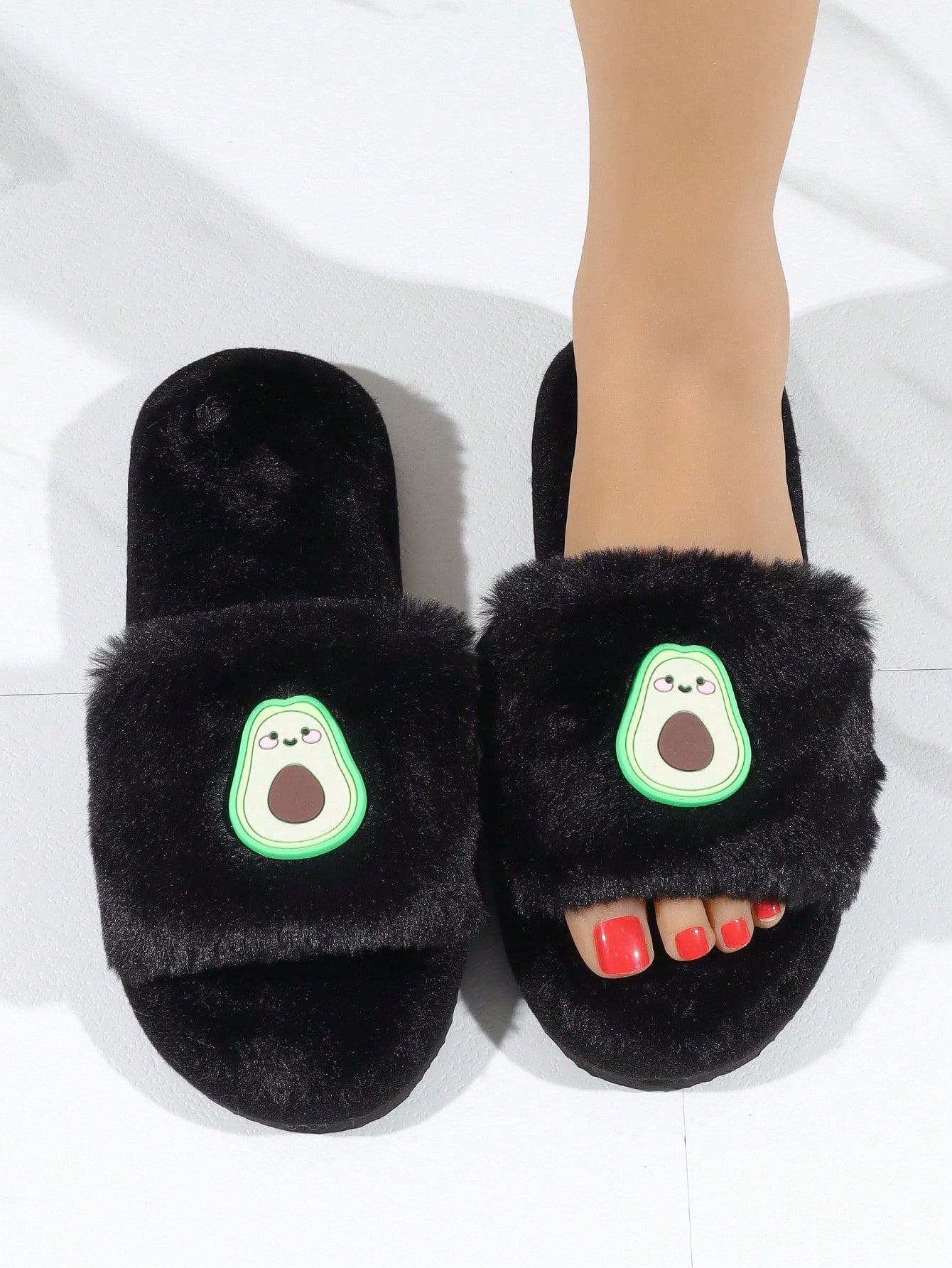 Black Minimalist Fuzzy Bedroom Slippers