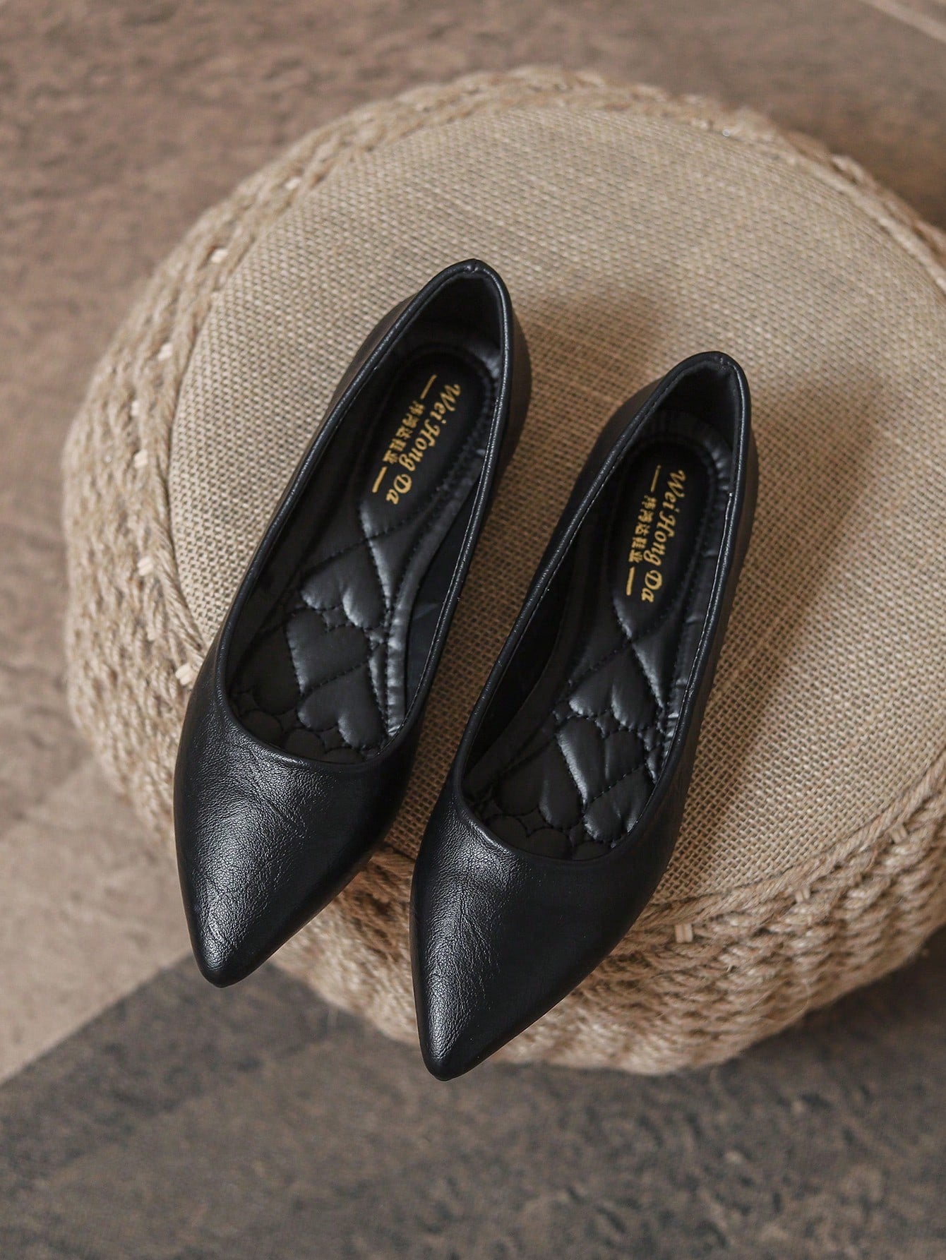 Women Minimalist Point Toe Flats, Elegant Black Ballet Flats