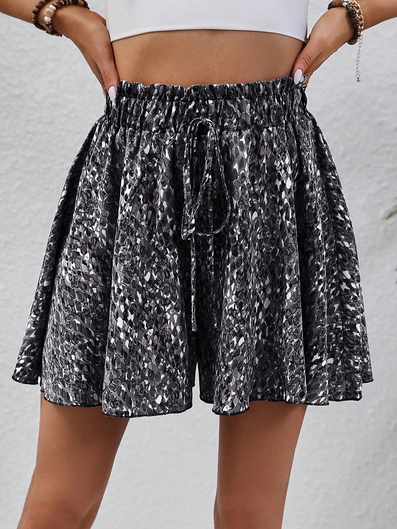 Allover Print Paperbag Waist Knot Front Shorts