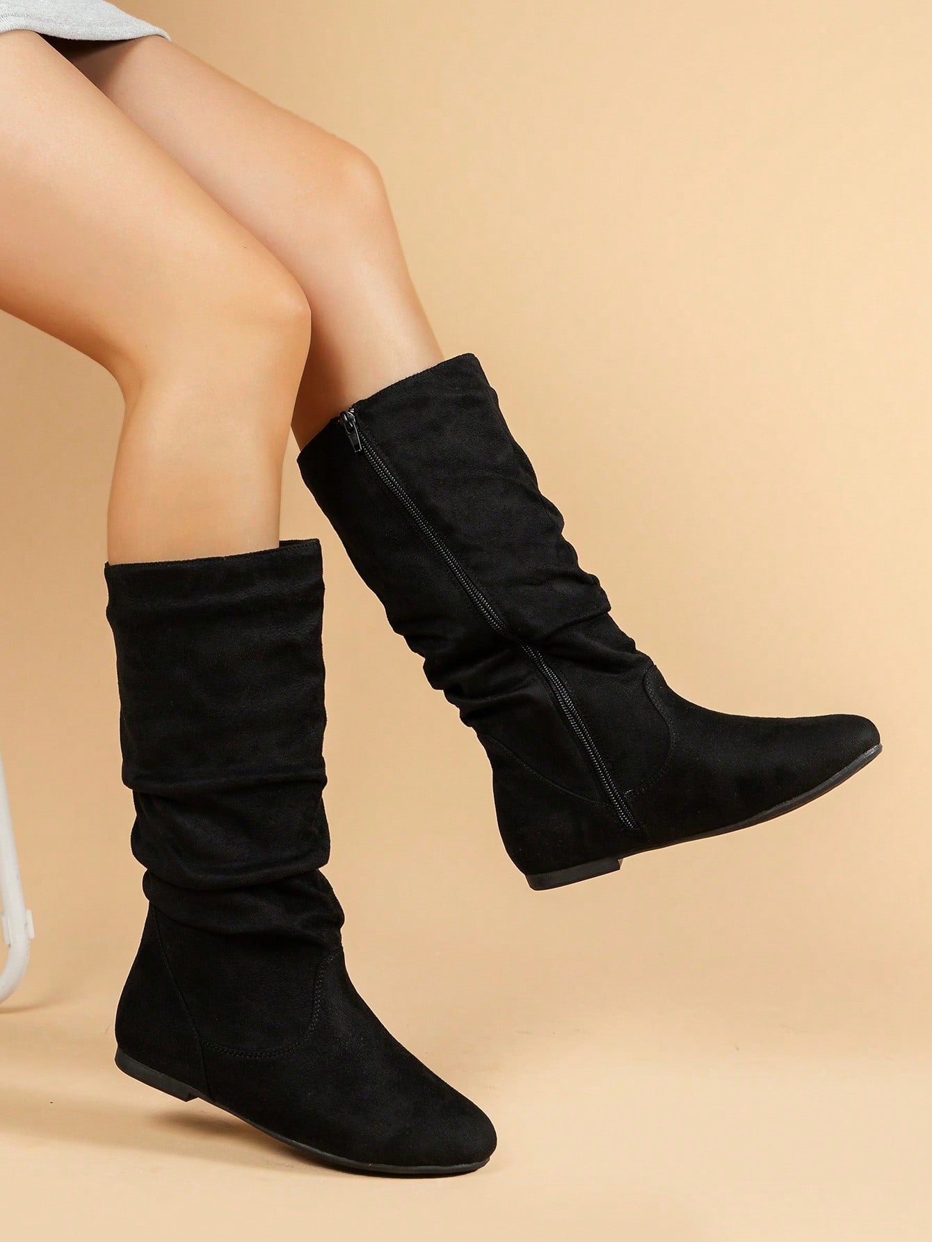 Brown Ribbon Buckle Wrinkle Casual Flat Round Toed Side Zipper Fashionable Flat Women's Boots