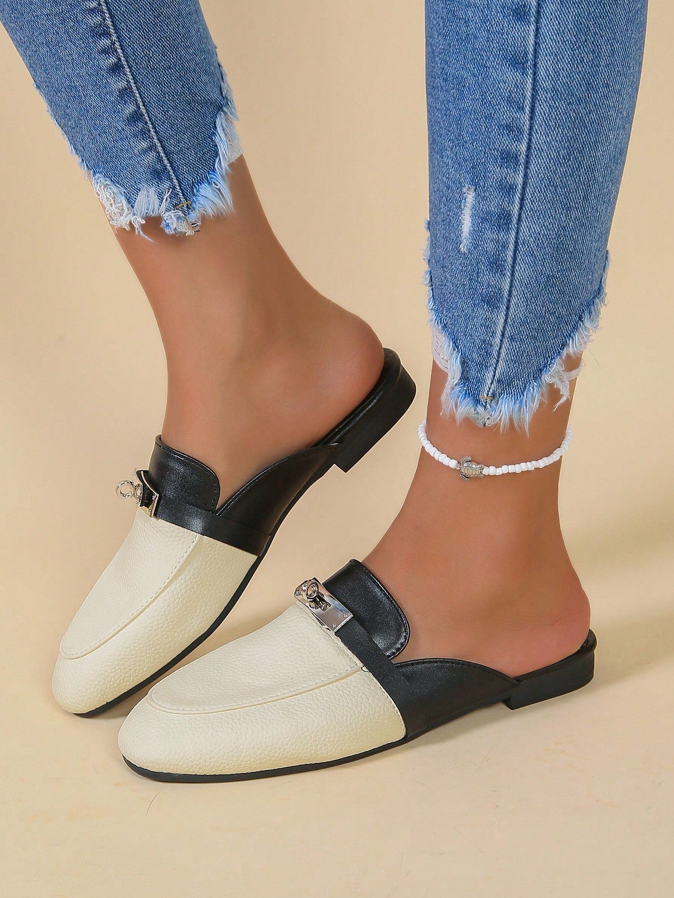 Women Two Tone Metal Decor Square Toe Flat Mules, Fashion Outdoor Flats