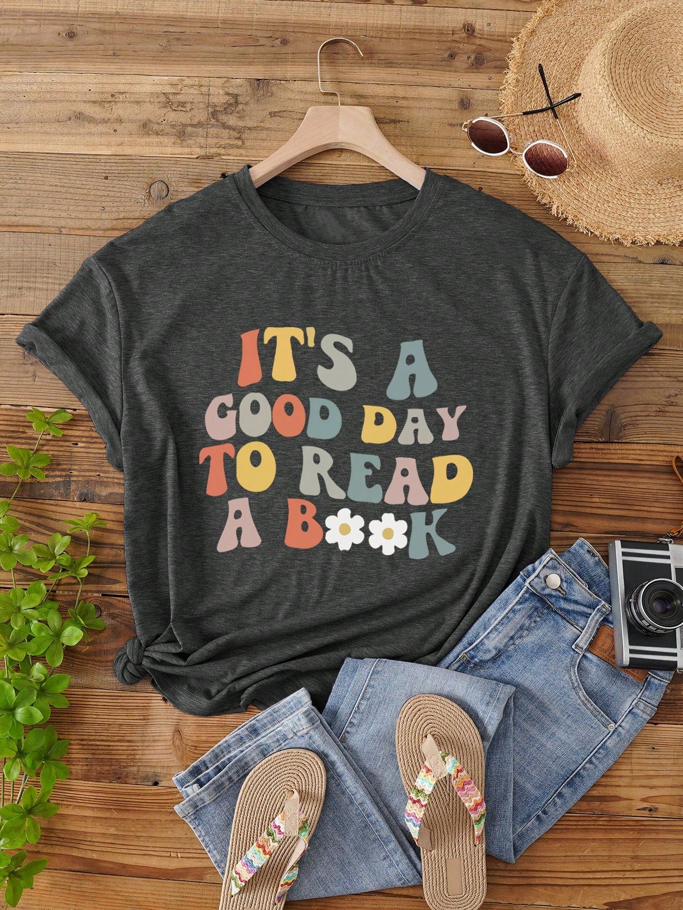 Plus Slogan Graphic Tee IT'S A GOOD DAY TO READ A BOOK