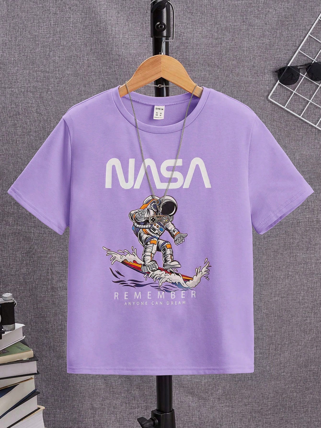 Tween Boys' Casual Astronaut Printed Loose Fit Knit Short Sleeve T-Shirt With Crew Neck