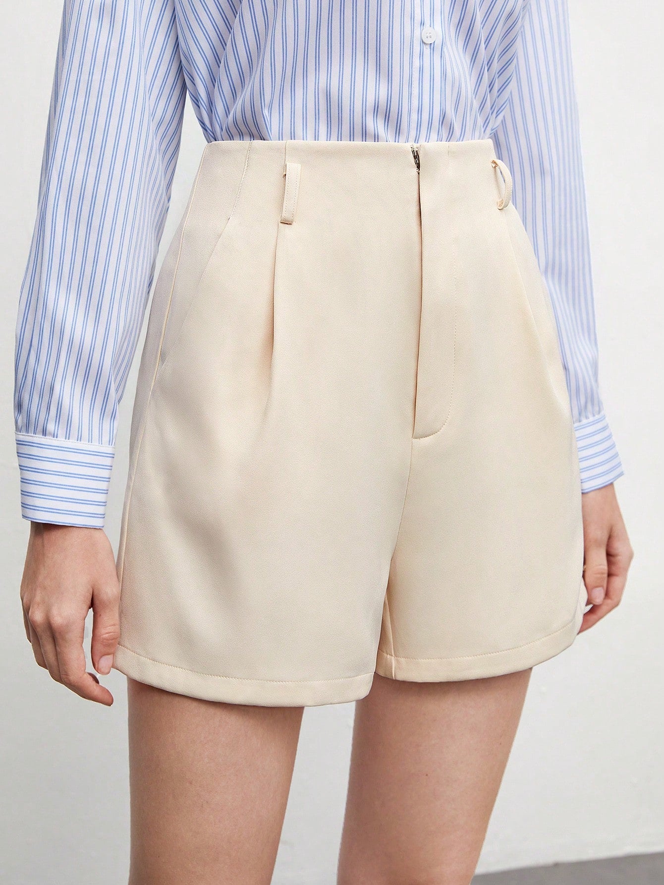 Ladies' Fashionable Simple Solid Color Shorts, Suitable For Daily Wear In Summer