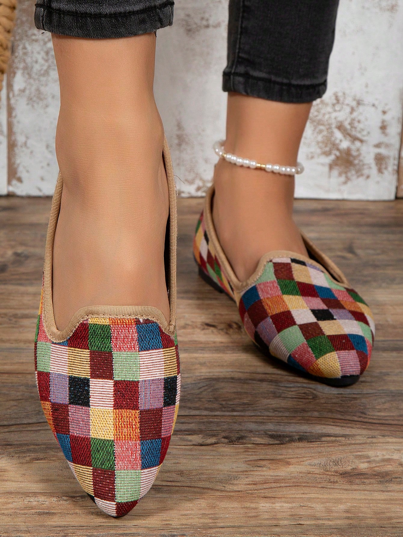 Women's Simple Leisure Countryside Colored Checkered Flat Pointed Toe Spring & Summer Fabric Flat Shoes