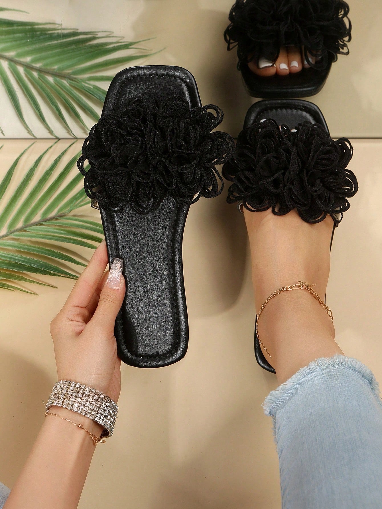 Women Pink Flat Sandals New Summer Trendy Flower Decor Beach Sandals For Girls