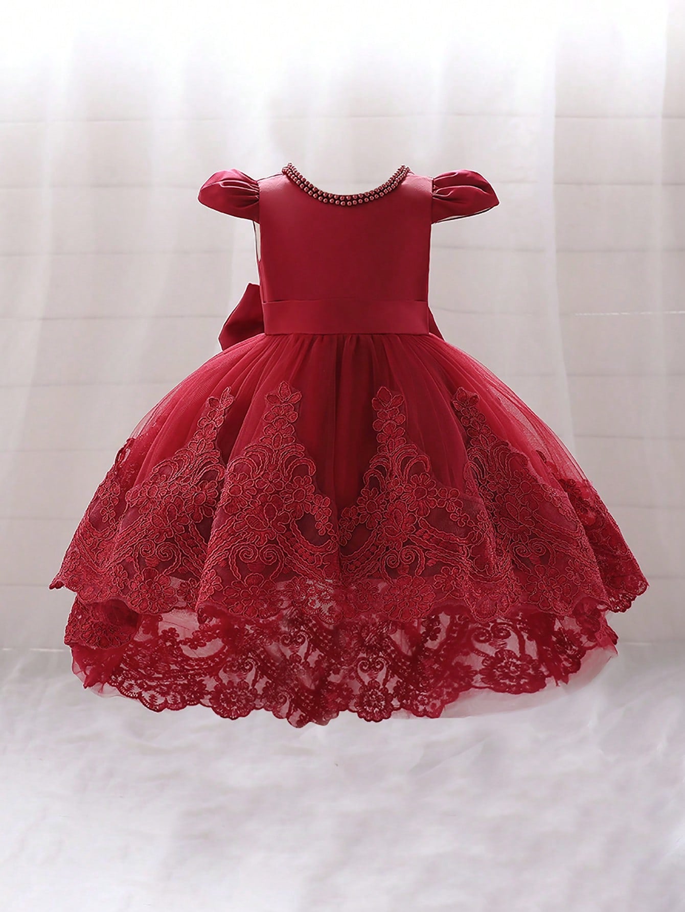 Young Girl's Lace Dress With Floral Lace, Ribbon Bow And Butterfly Back Decoration, Suitable For Performances, Travel And Holidays