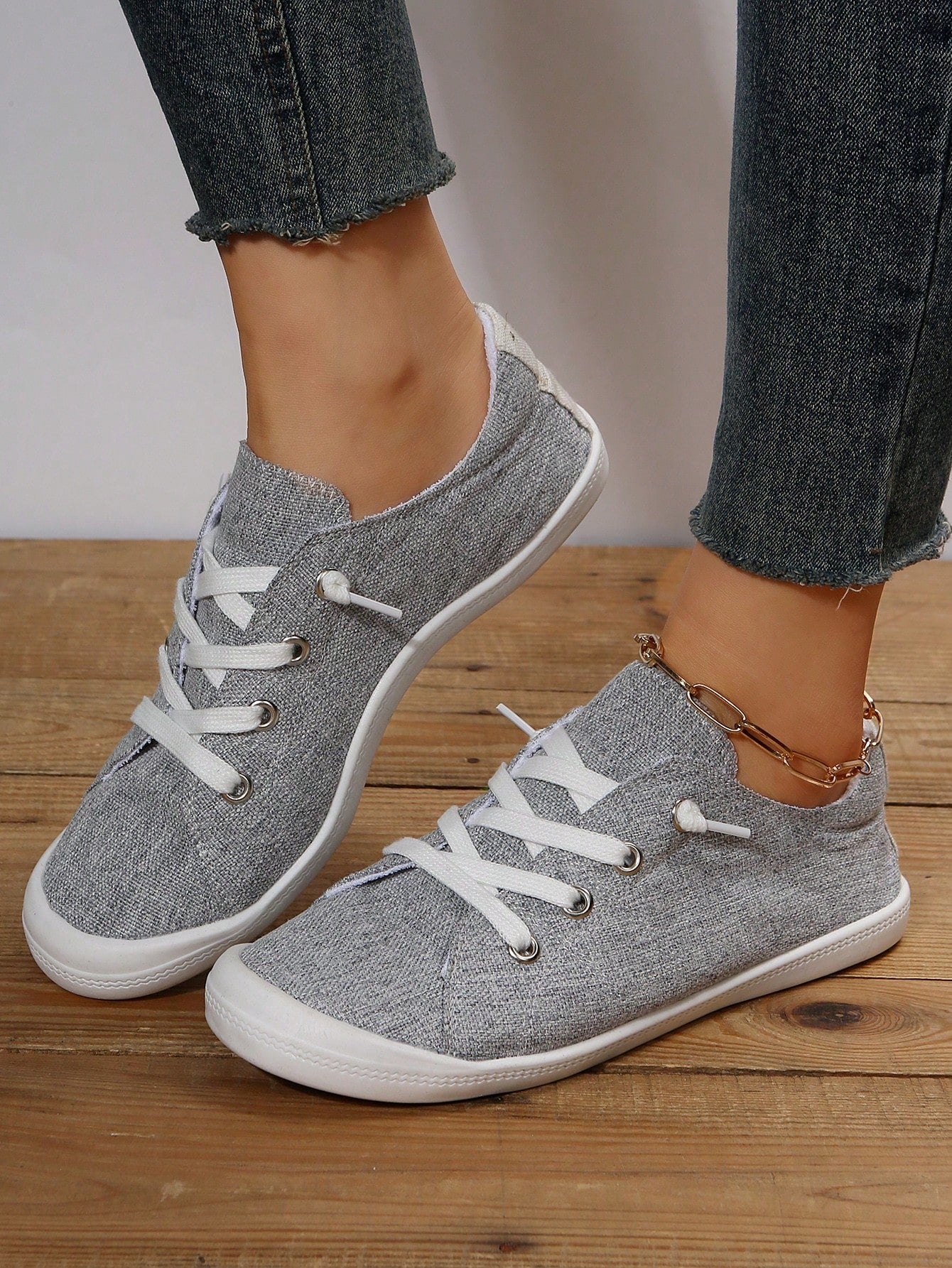 Women's Fashionable Soft & Comfortable Lace-up Casual Sneakers