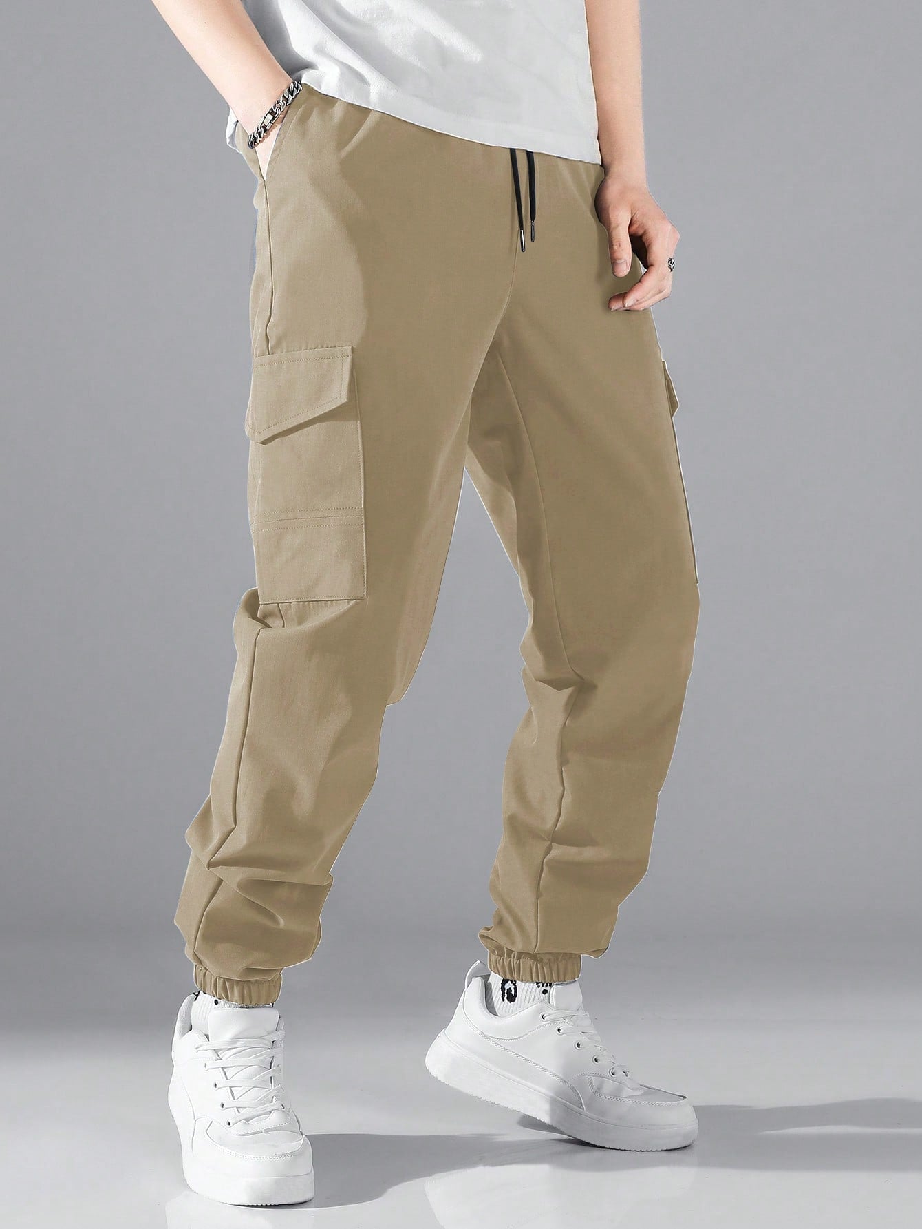 Men Flap Pocket Side Drawstring Waist Pants