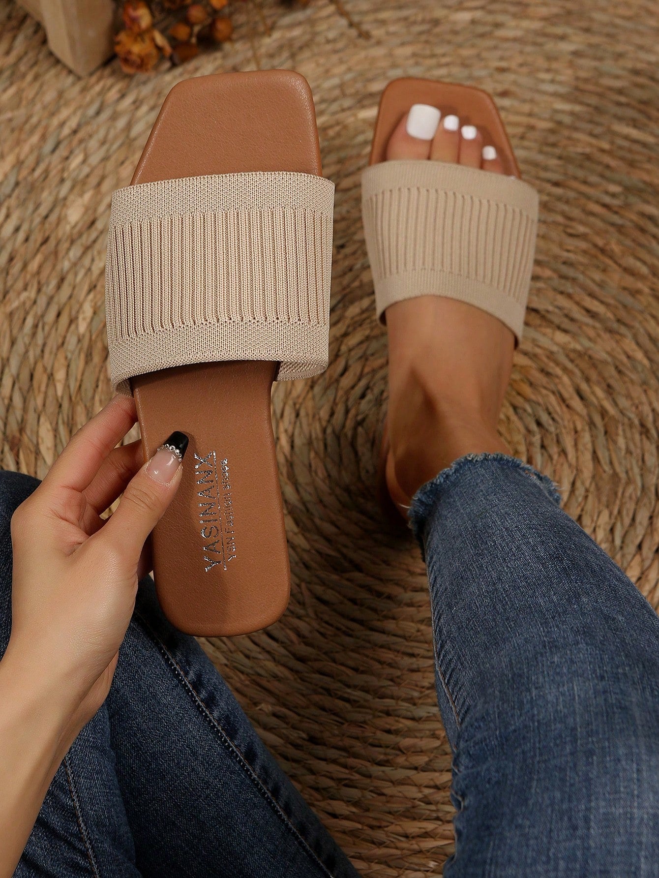 Square Toe Flat Slides Slippers Summer Breathable Knit Large Size Women's Casual Sandals