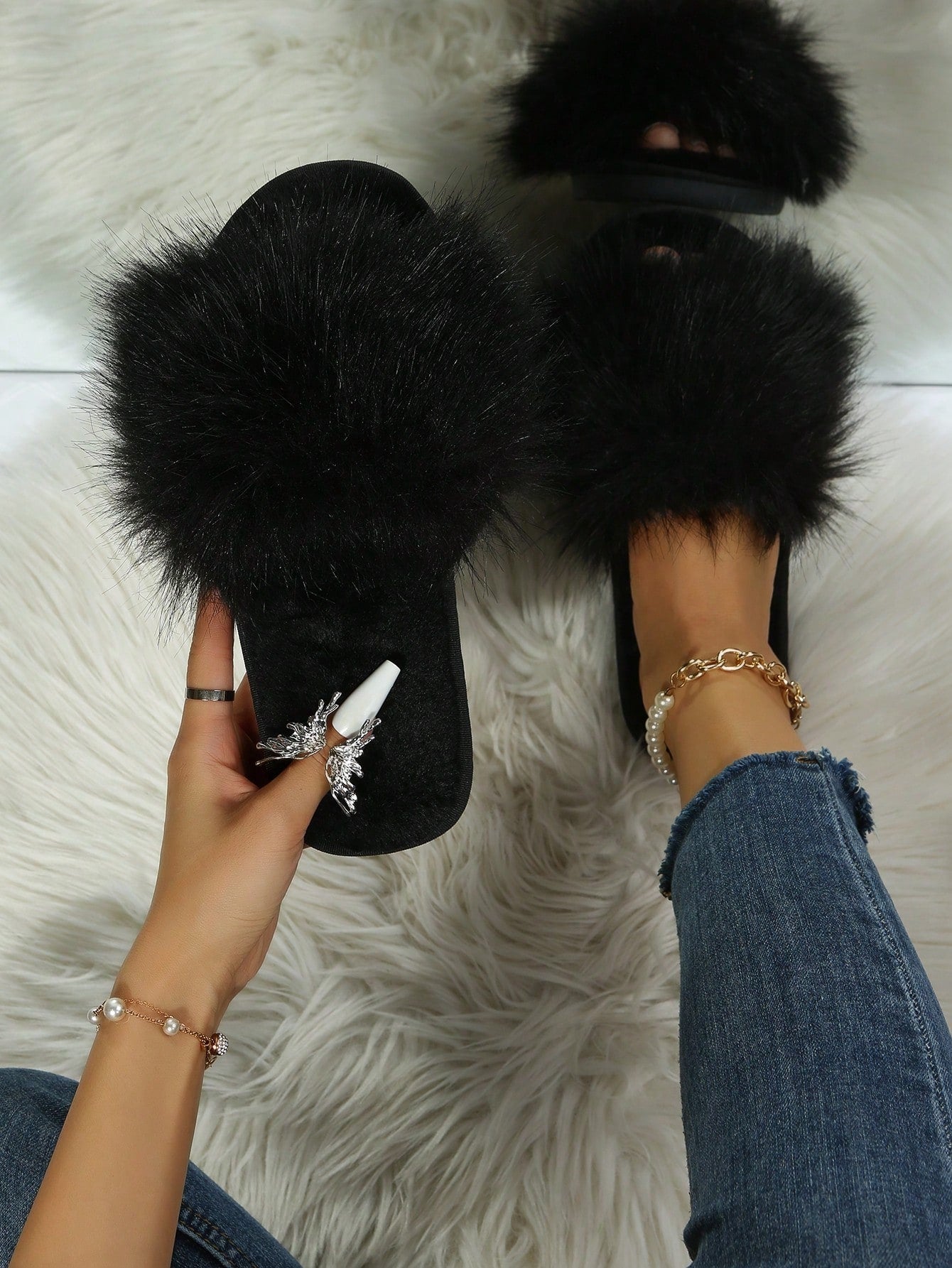 Women's Stylish Slippers, Suitable For Bridal Robe, Red Festive Lucky Year Plush Slippers For Comfortable, Warm, Anti-slip Indoor Wear In Winter