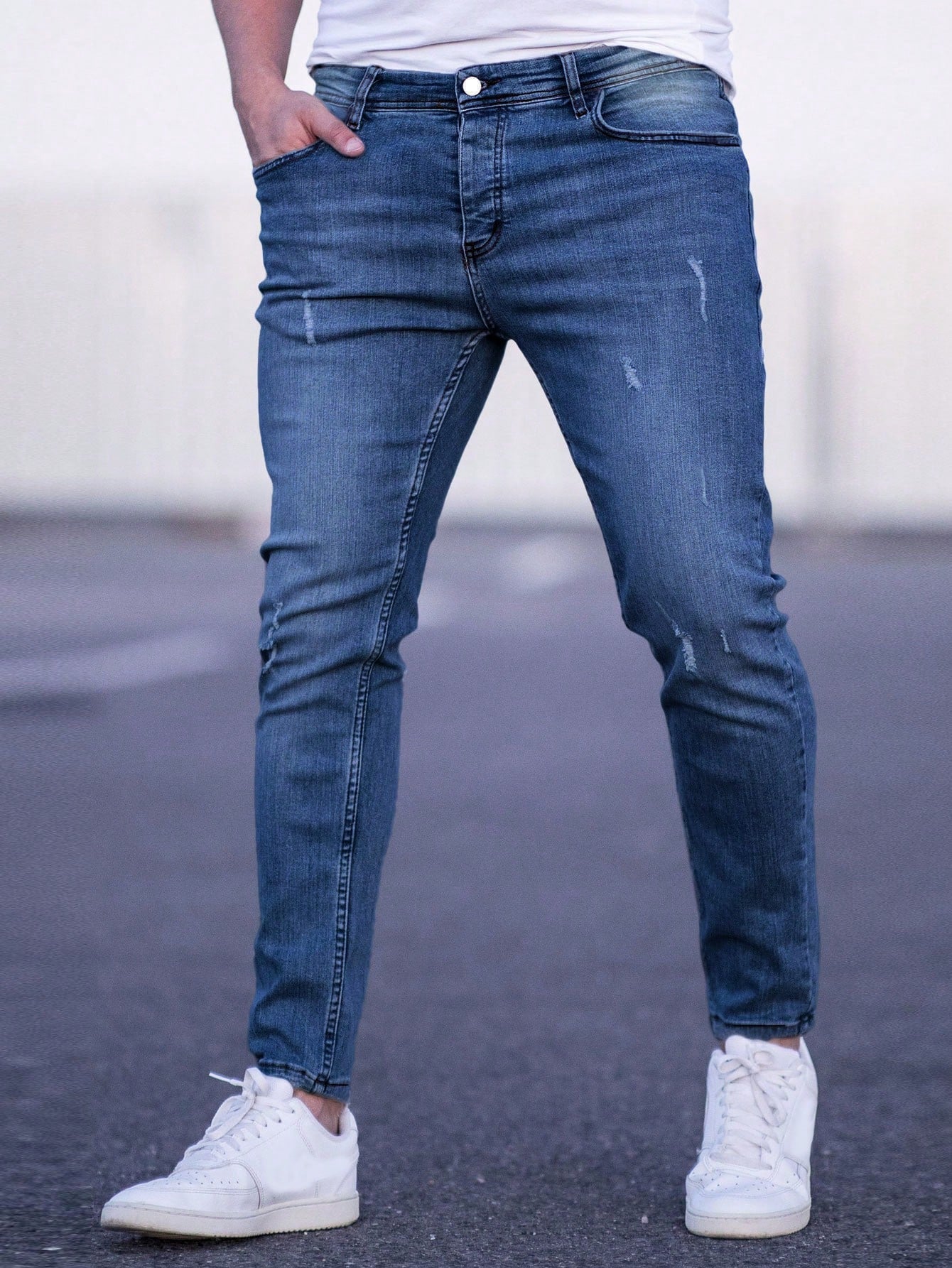 Men Cotton Ripped Slant Pocket Jeans