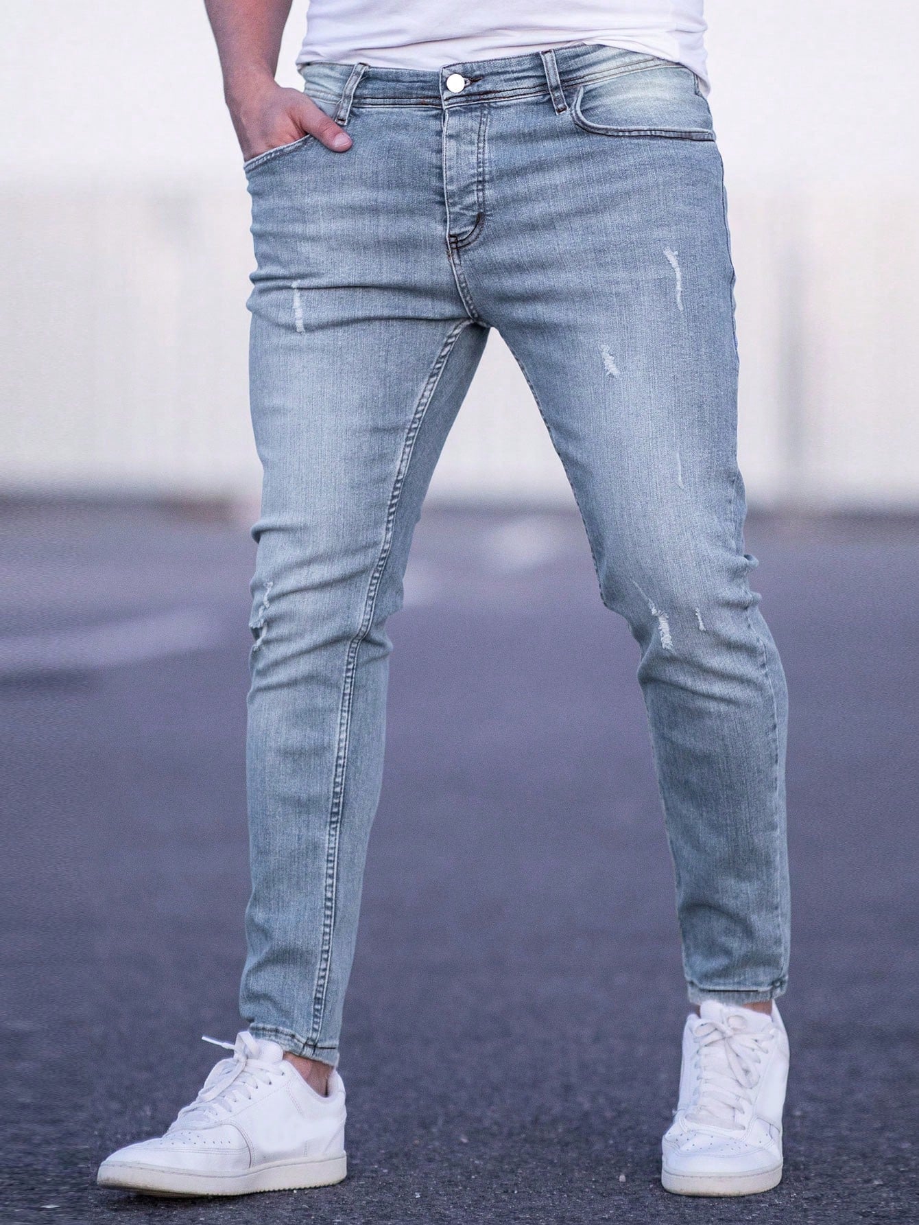 Men Cotton Ripped Slant Pocket Jeans