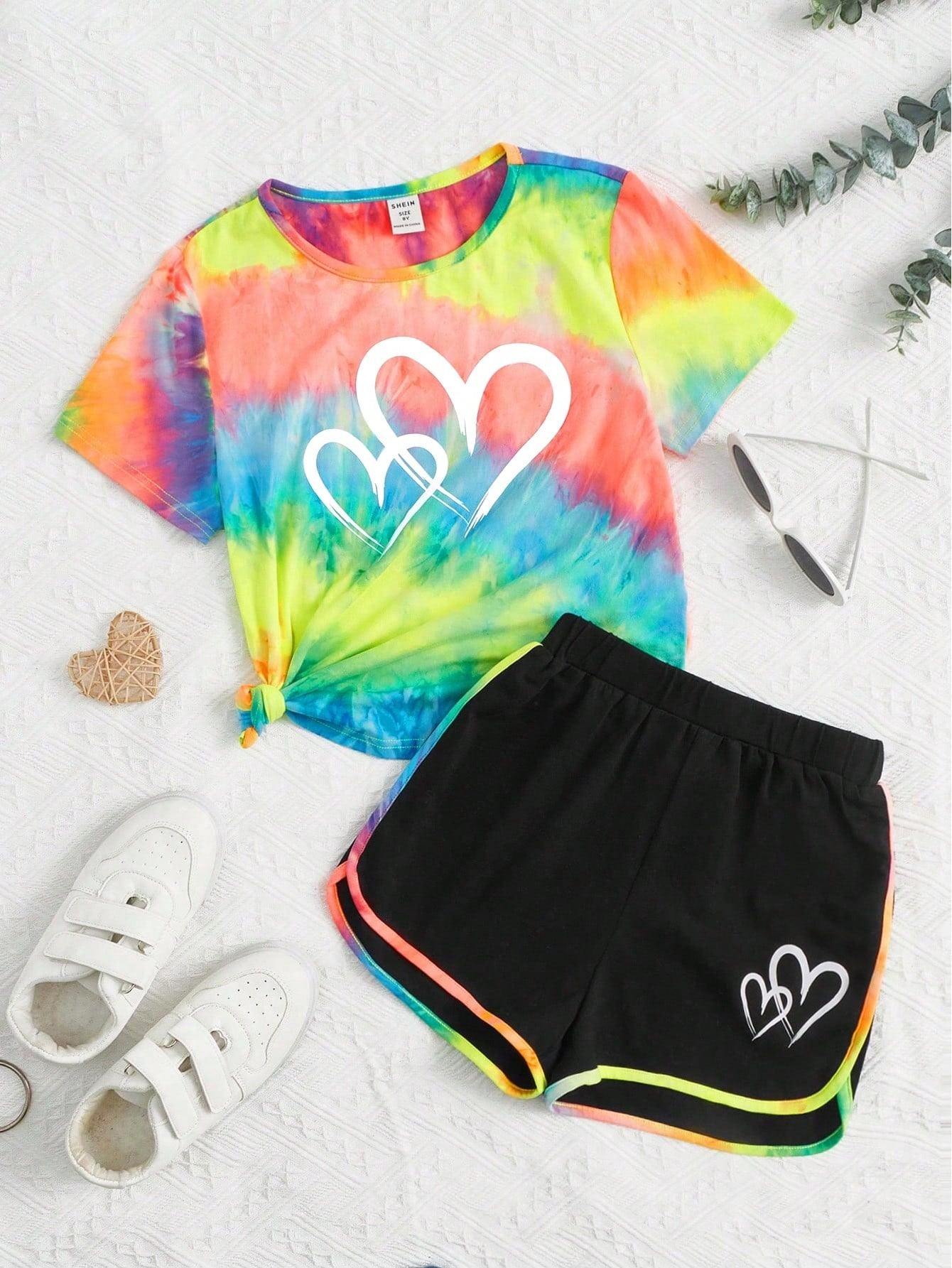 Tween Girl's Knitted Tie-Dye Heart Printed T-Shirt + Color-Block Shorts Vacation Casual Sets