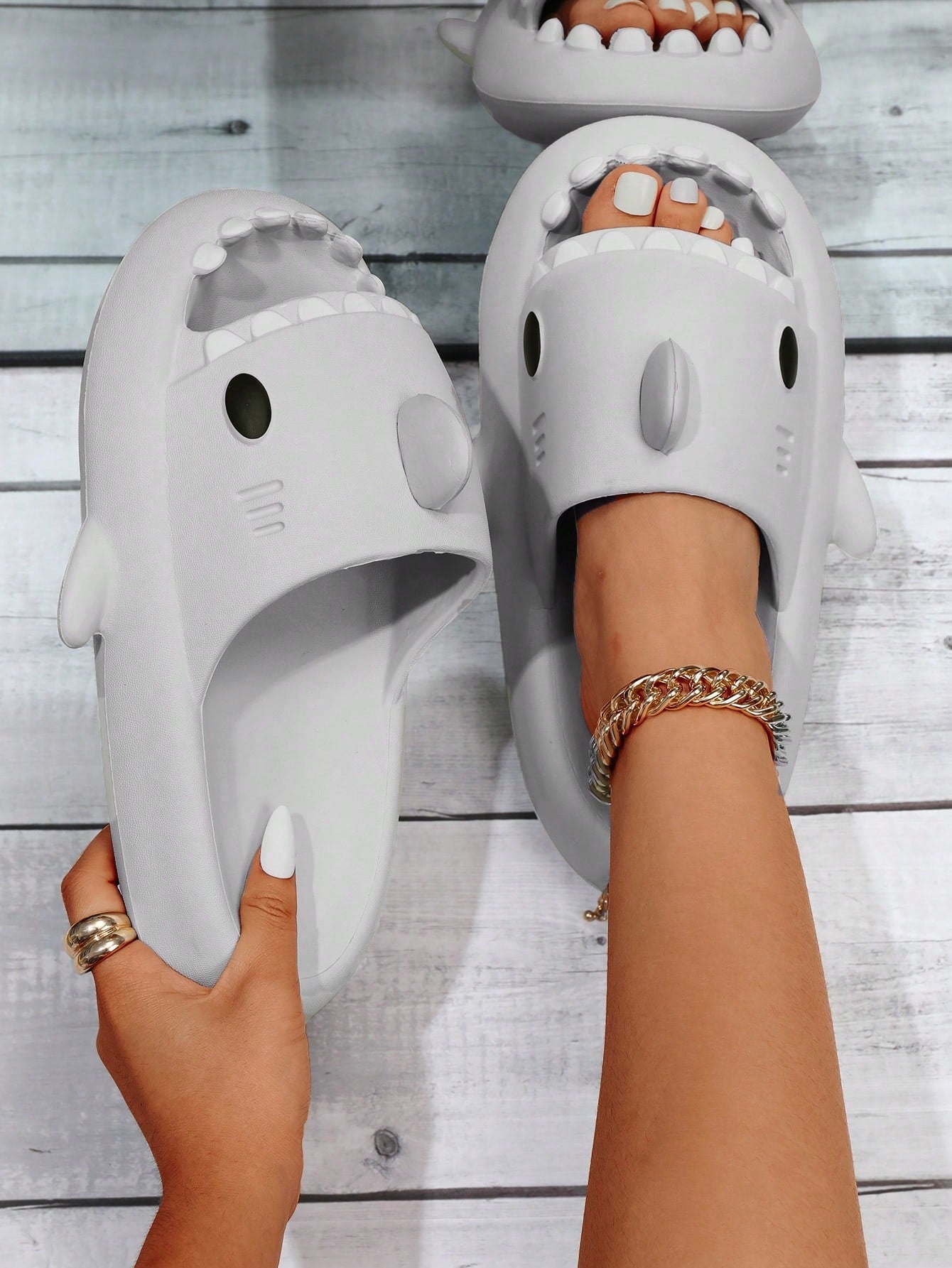 Fashionable And Fun Shark Shaped Slides Thick-Soled Plastic Slippers For Women