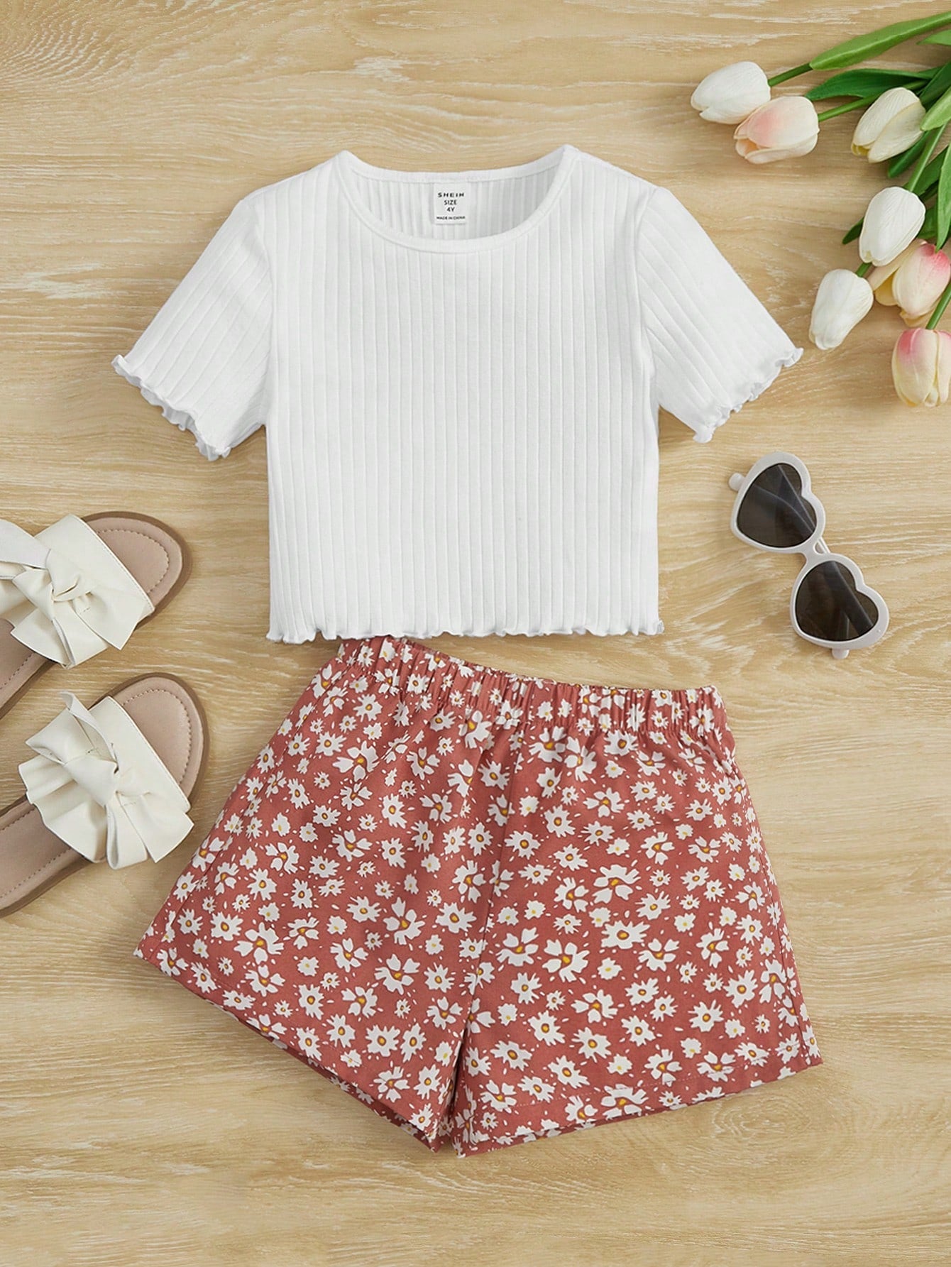 Young Girl Lettuce Trim Tee & Ditsy Floral Print Shorts