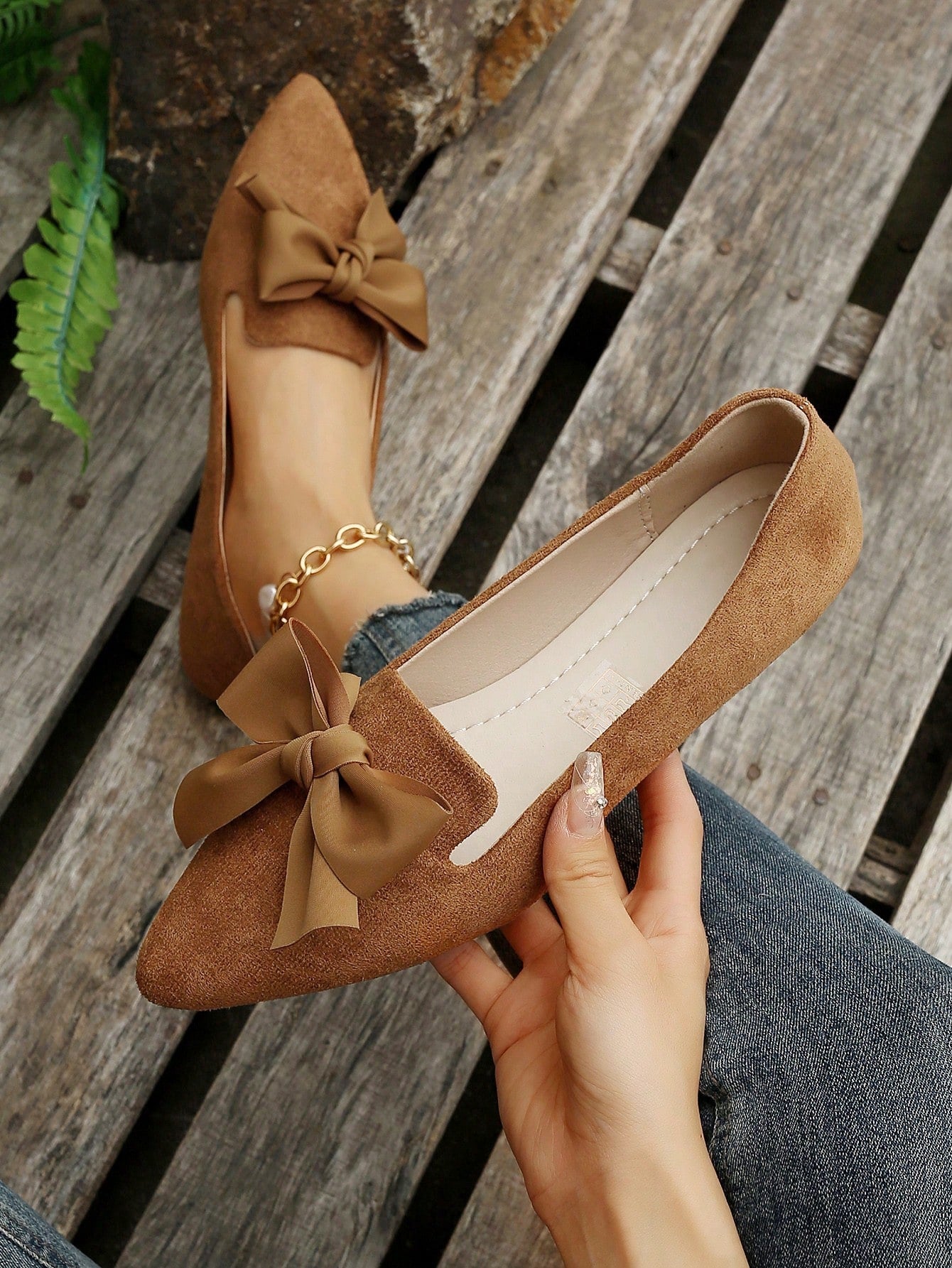 Fashionable Pointed Toe Flat Women's Shoes For Spring And Autumn