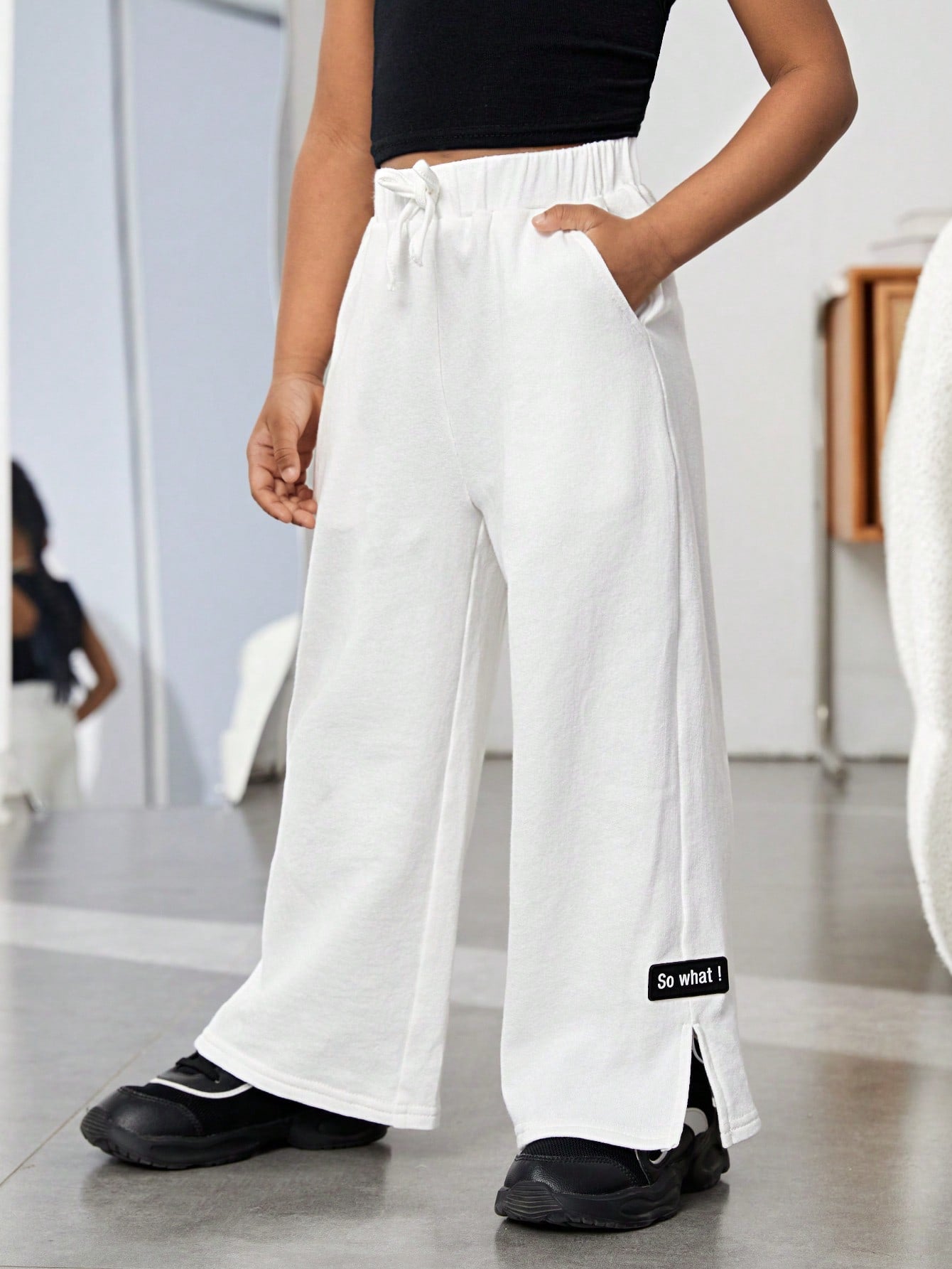 Young Girl Letter Patched Detail Split Hem Knot Front Sweatpants