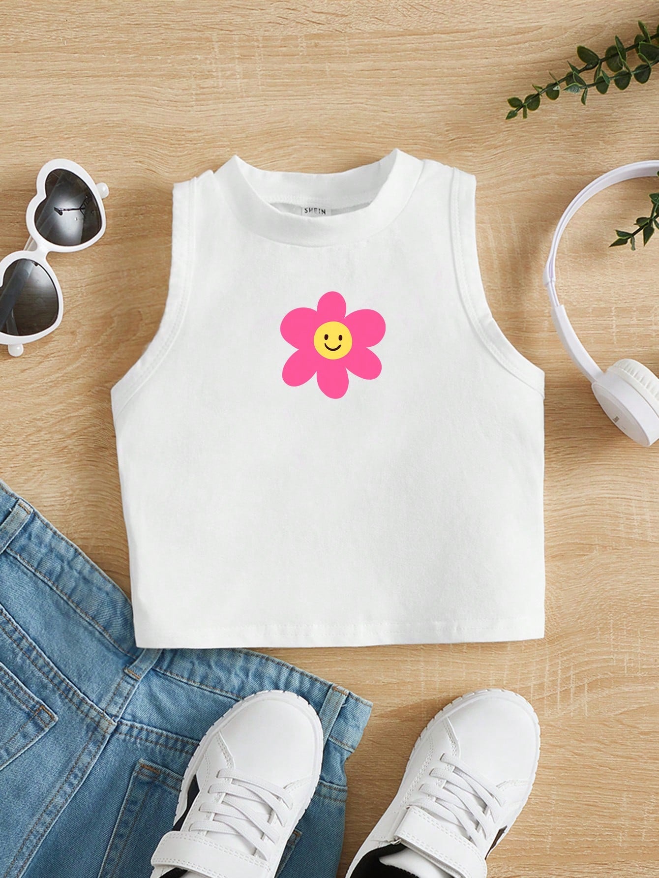 Young Girls' Casual Simple Cartoon Pattern Tank Top Suitable For Summer