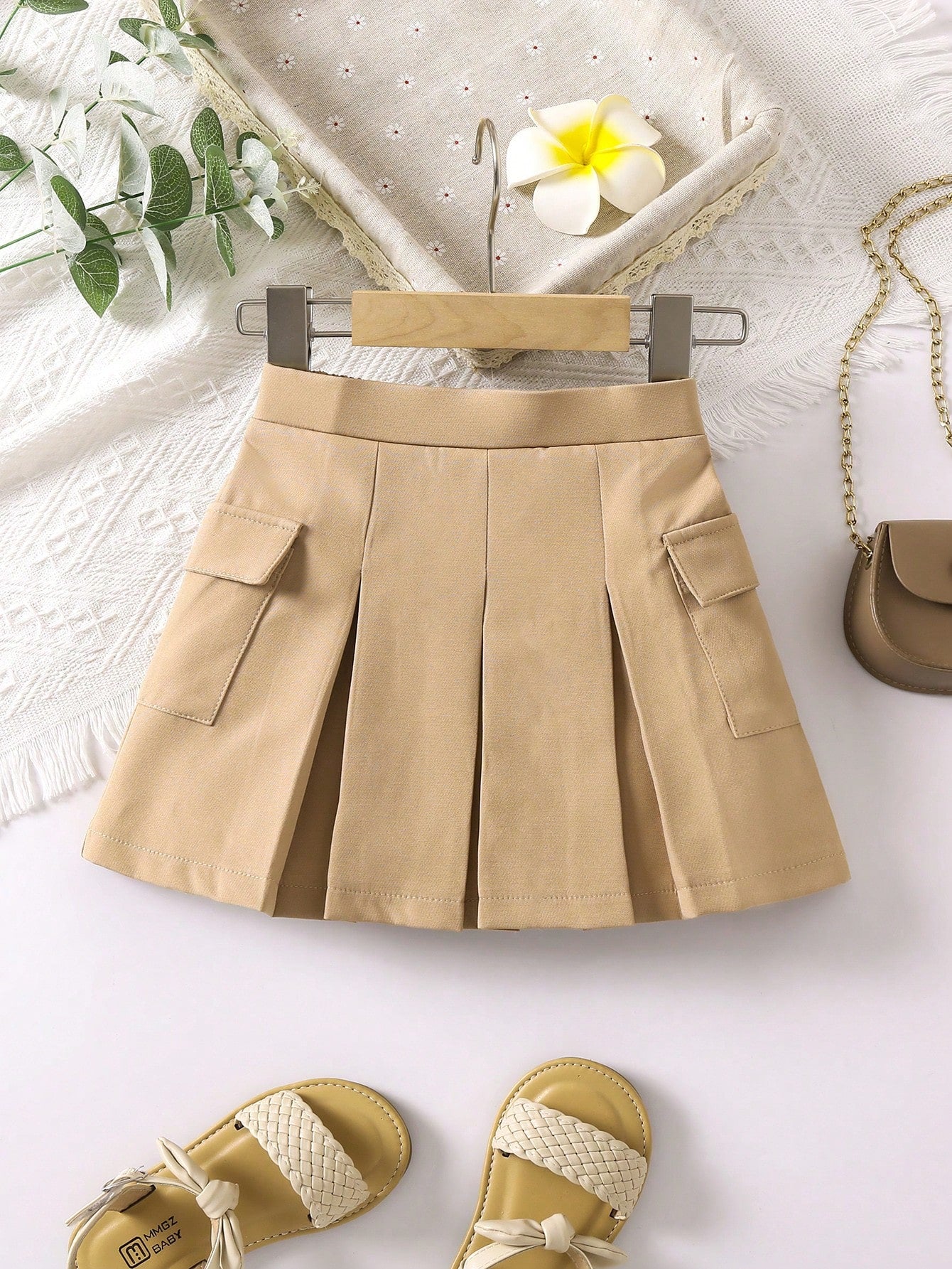 Young Girl Flap Pocket Pleated Skirt