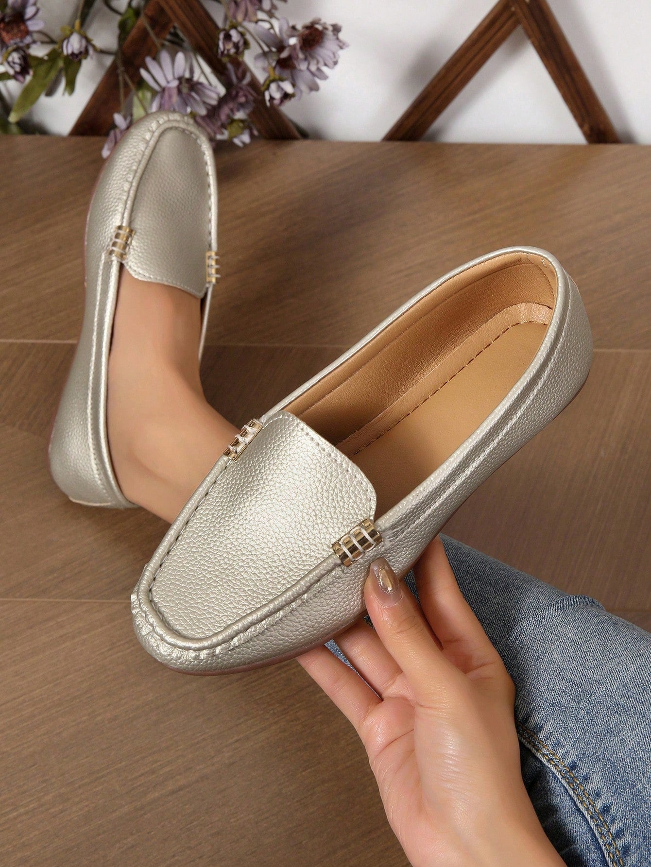 2024 New Arrival Women's Flat Loafers, Low Cut Slip-On Driving Shoes, Large Size Casual Suede Leather Shoes For Mom